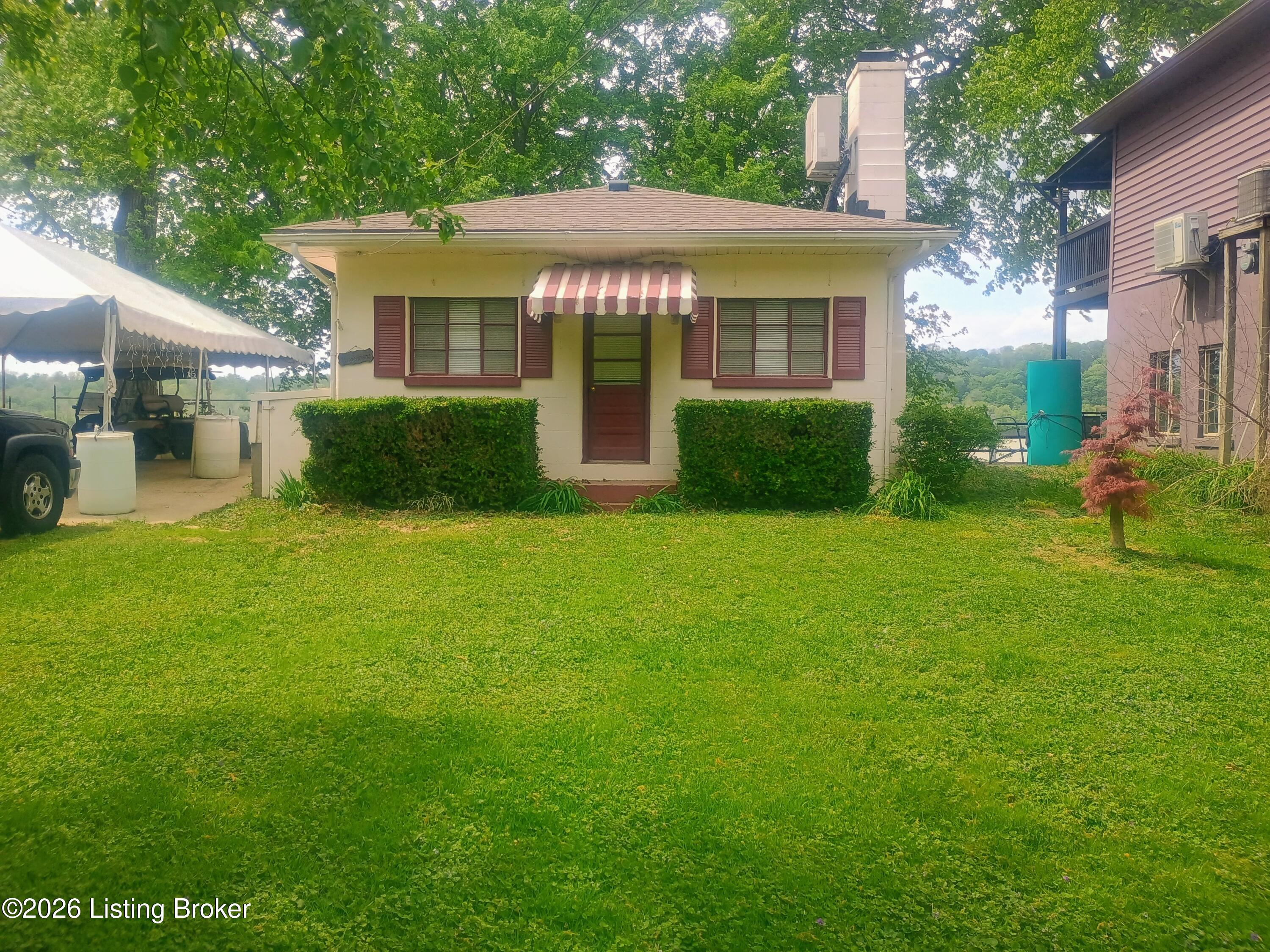 1710 Riverside Dr
