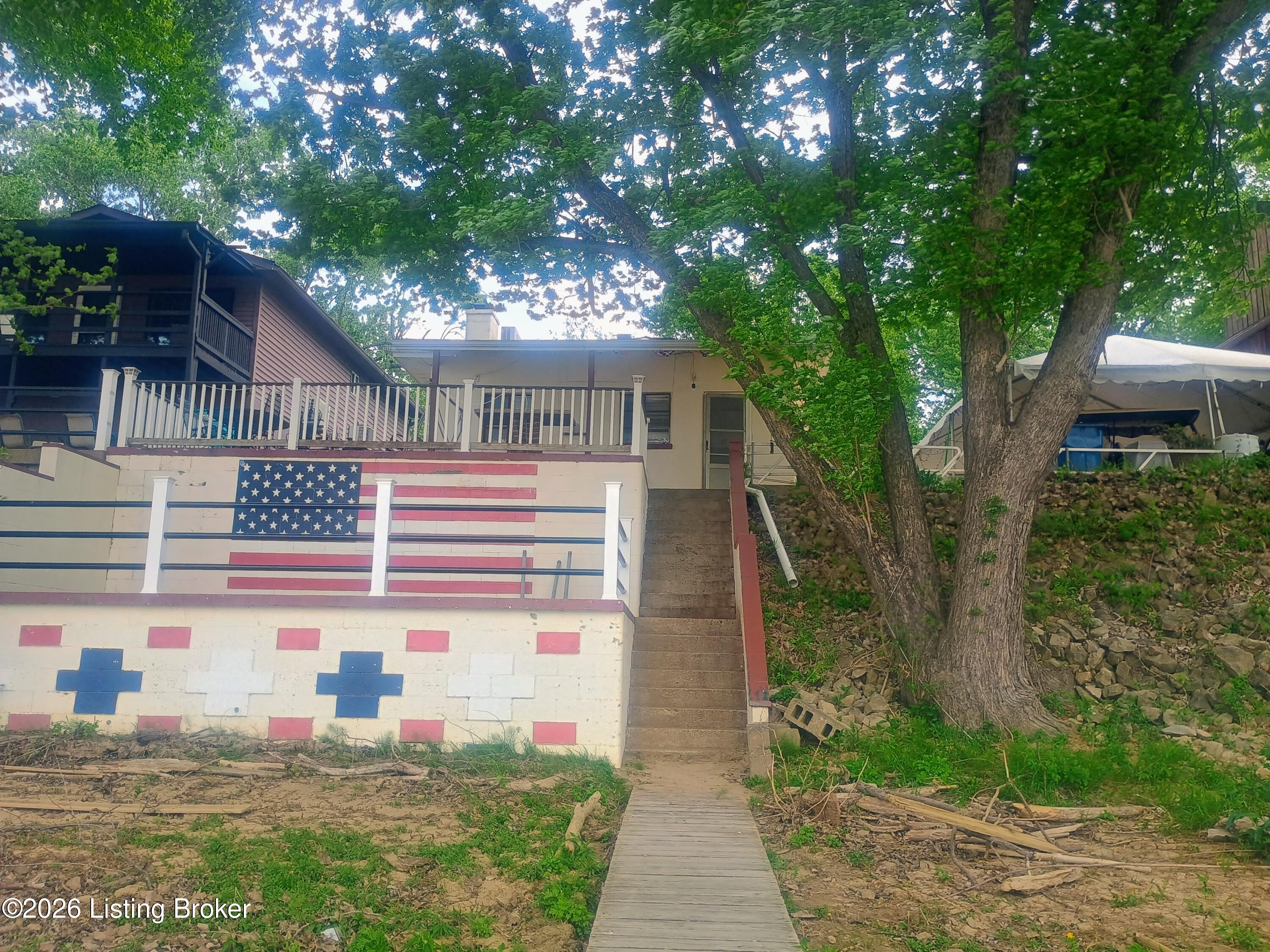 1710 Riverside Dr