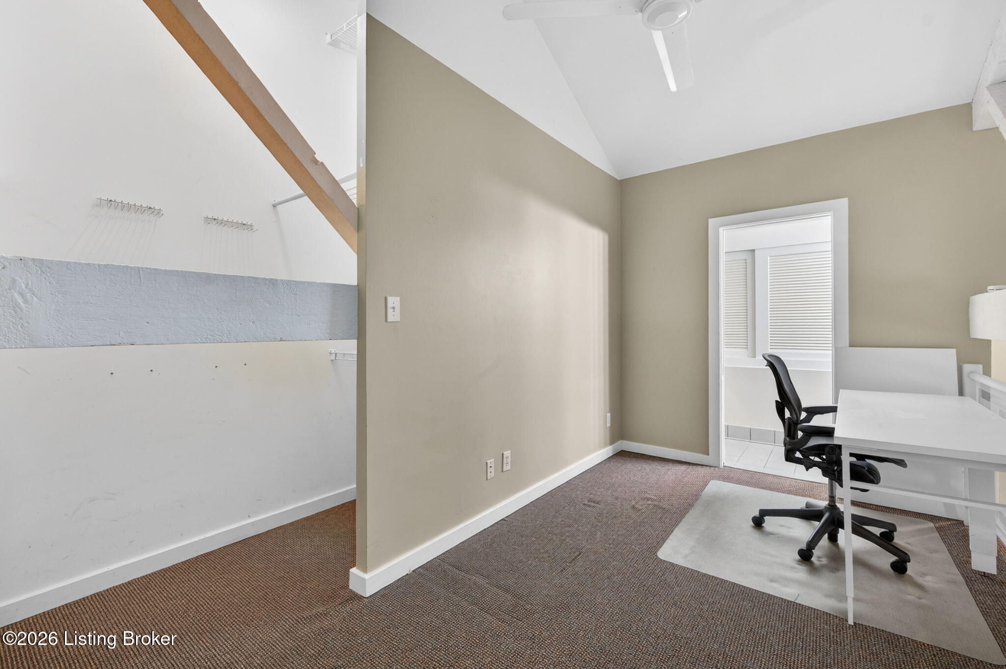 221 S Hancock St B