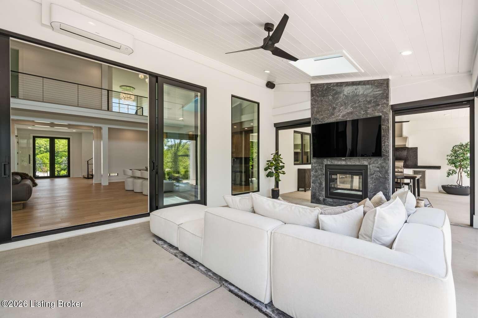 14418 River Glades Ln