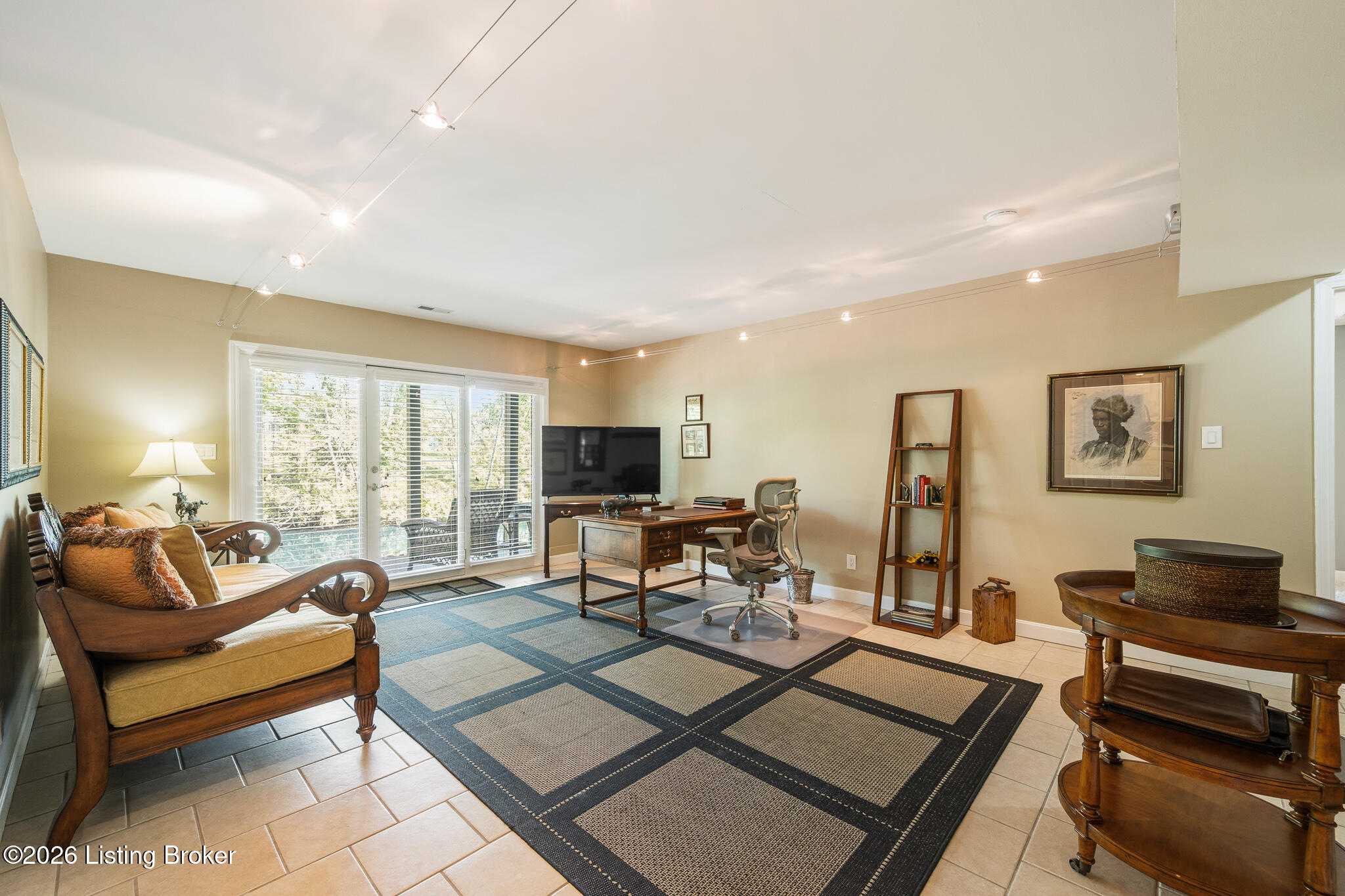 5519 Timber Ridge Dr
