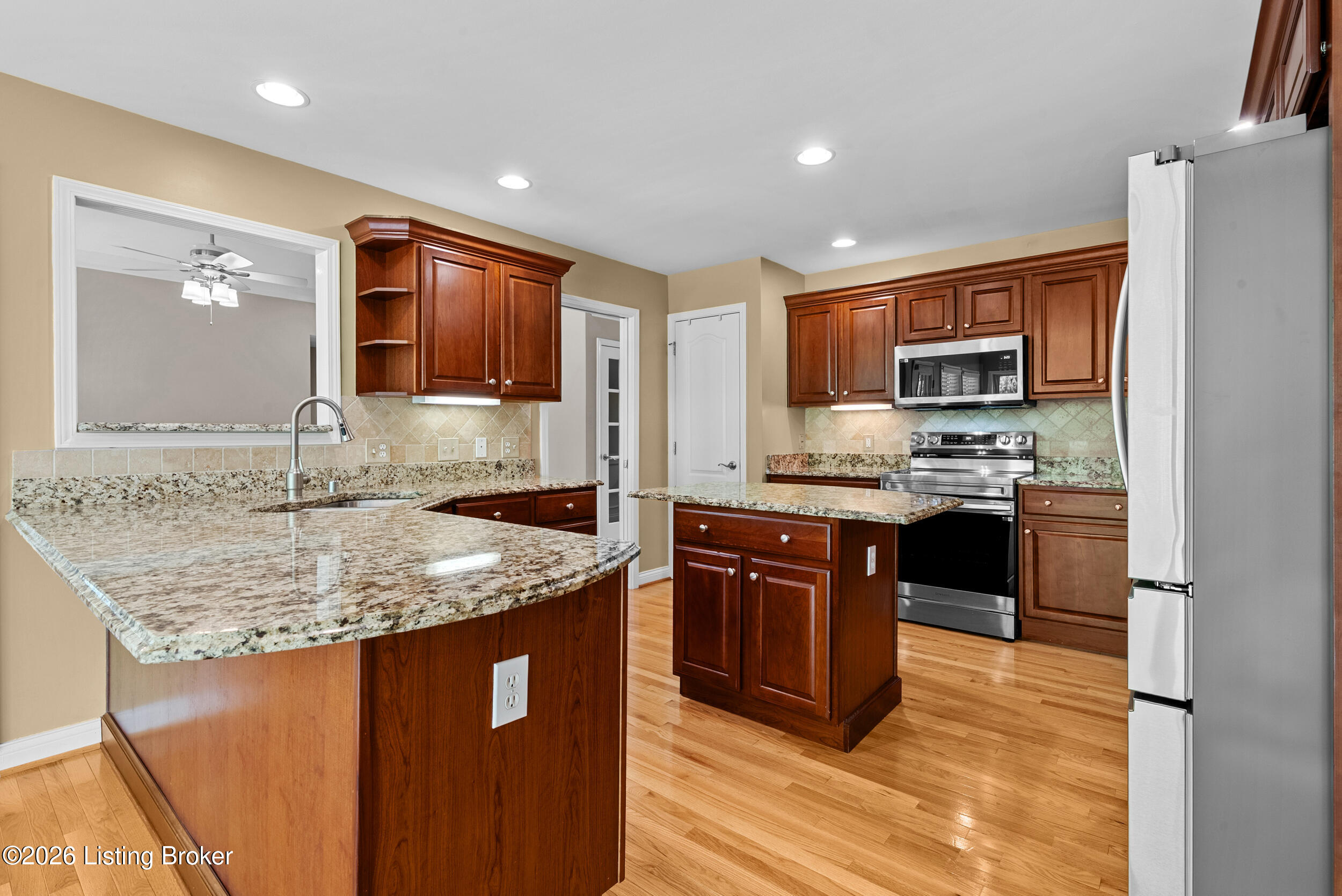 3054 Fallen Wood Ln