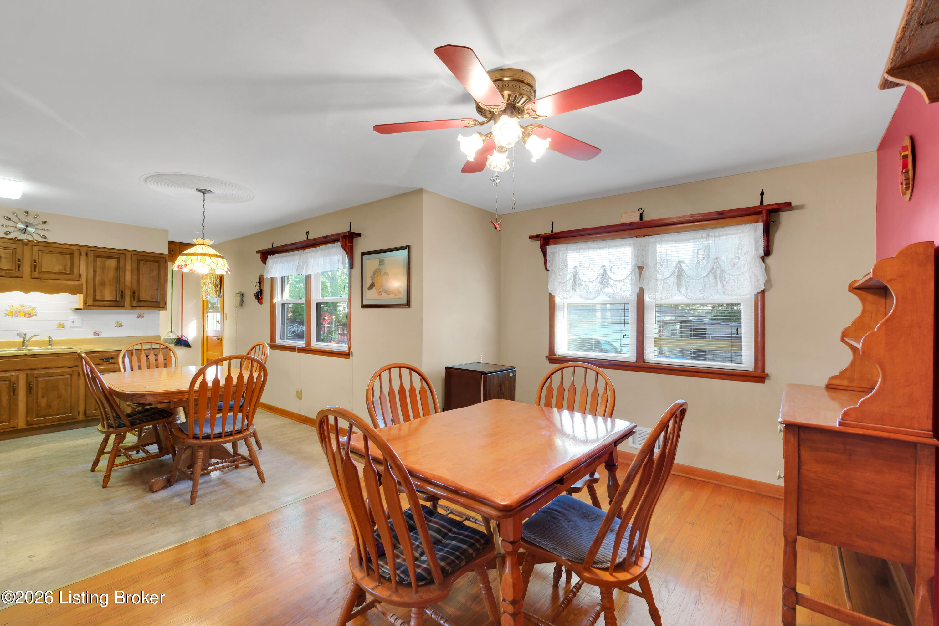 3305 Donald Dr