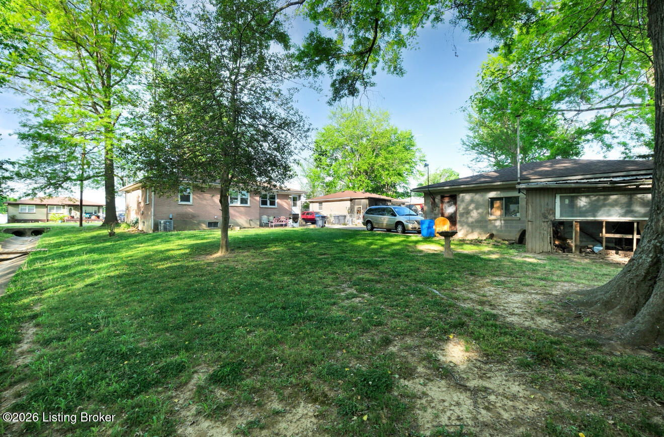 3305 Donald Dr