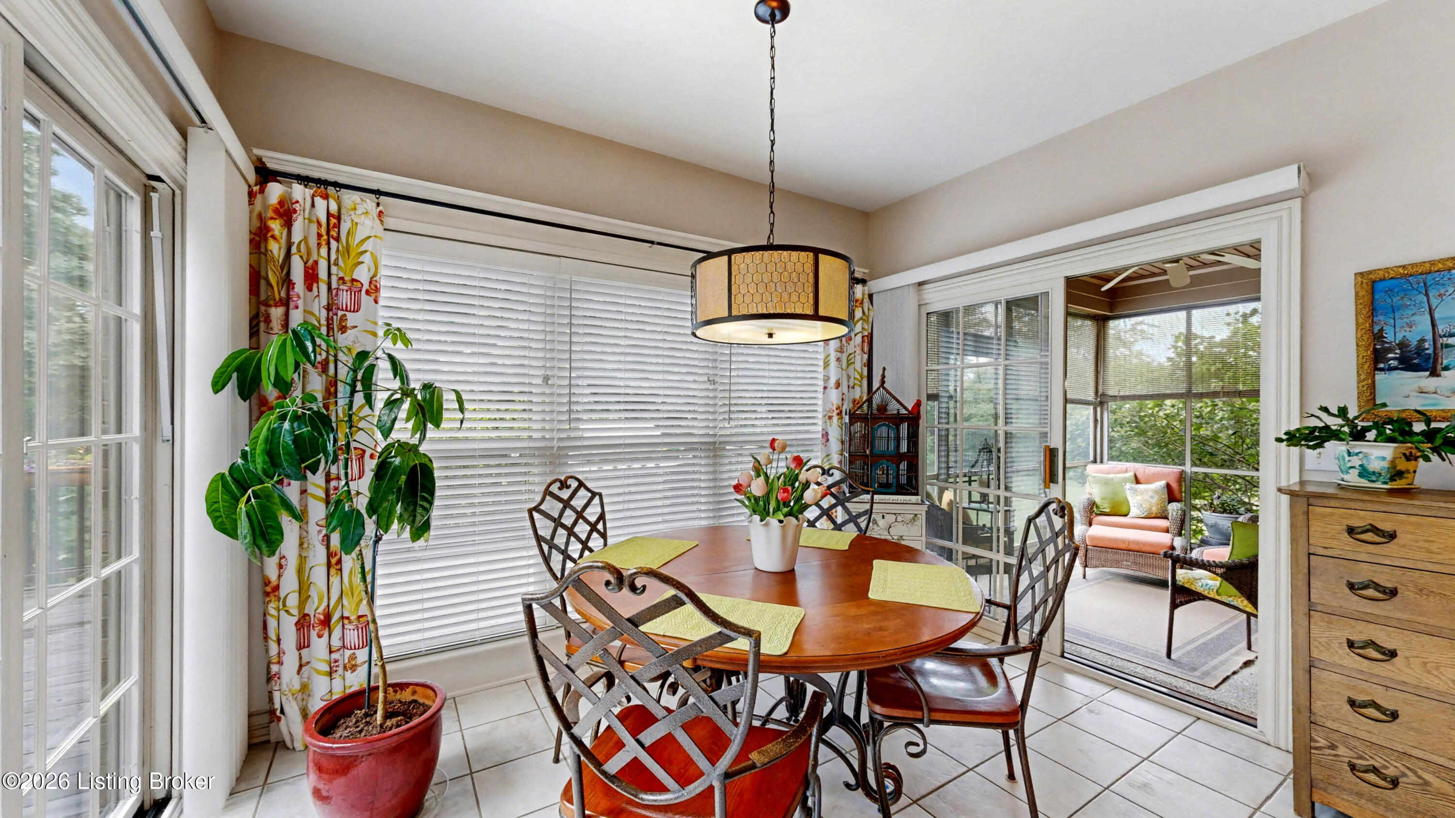 6109 Chinaberry Ct