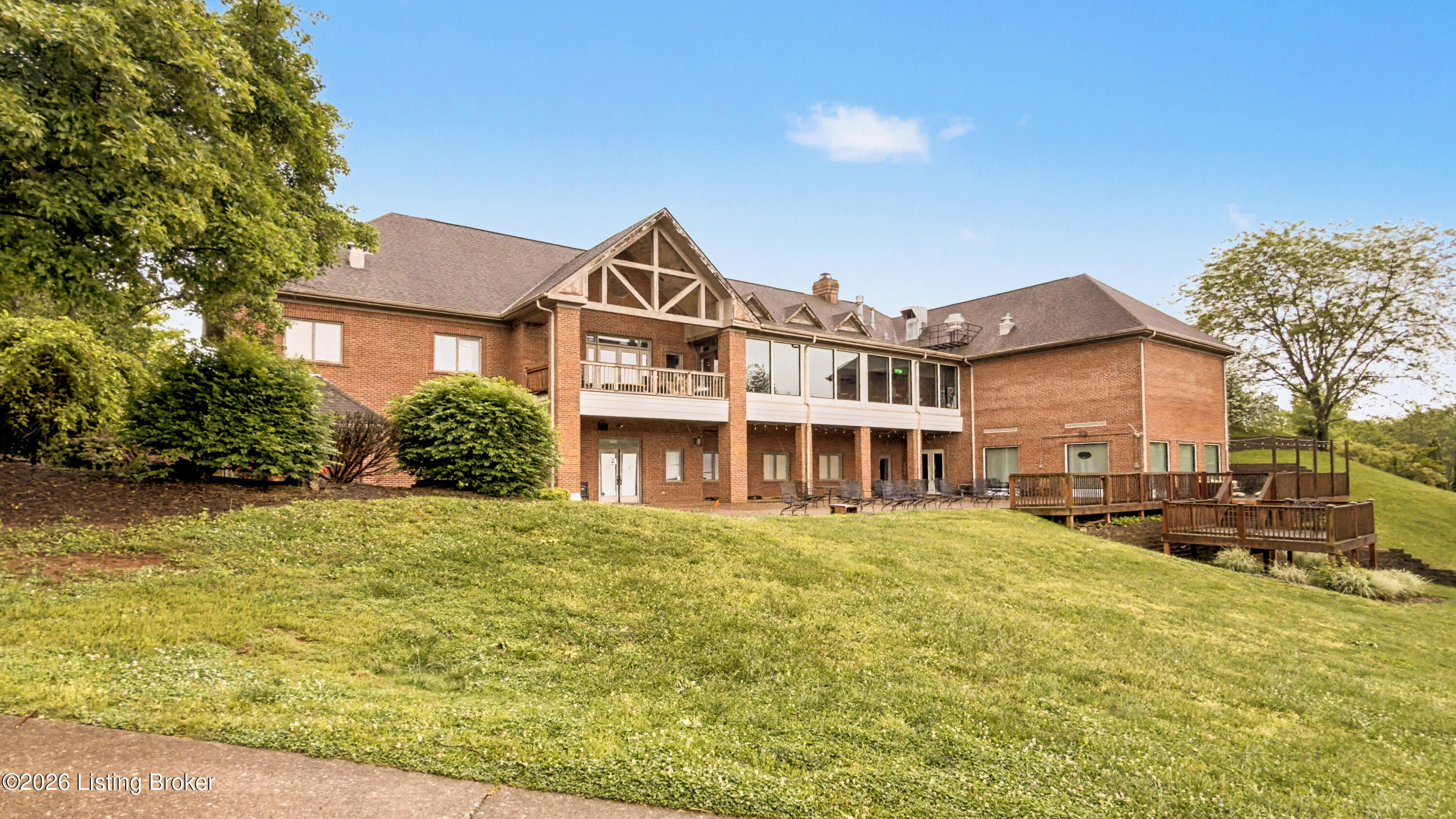 6109 Chinaberry Ct