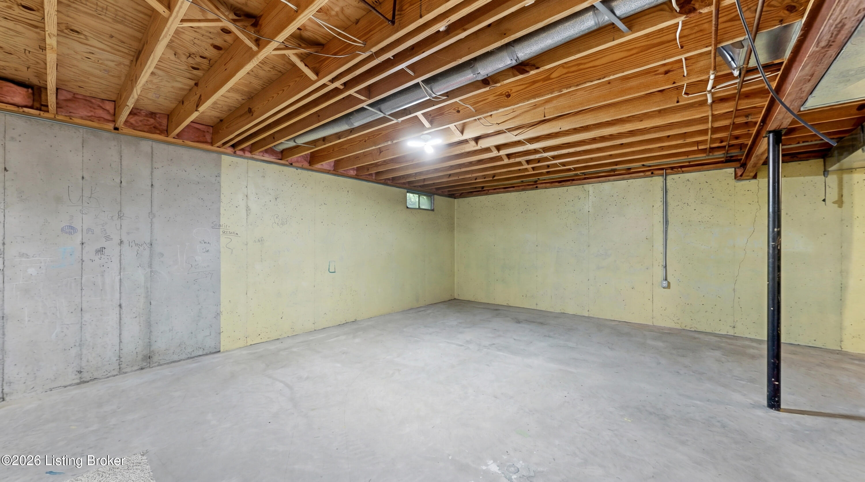 6109 Chinaberry Ct