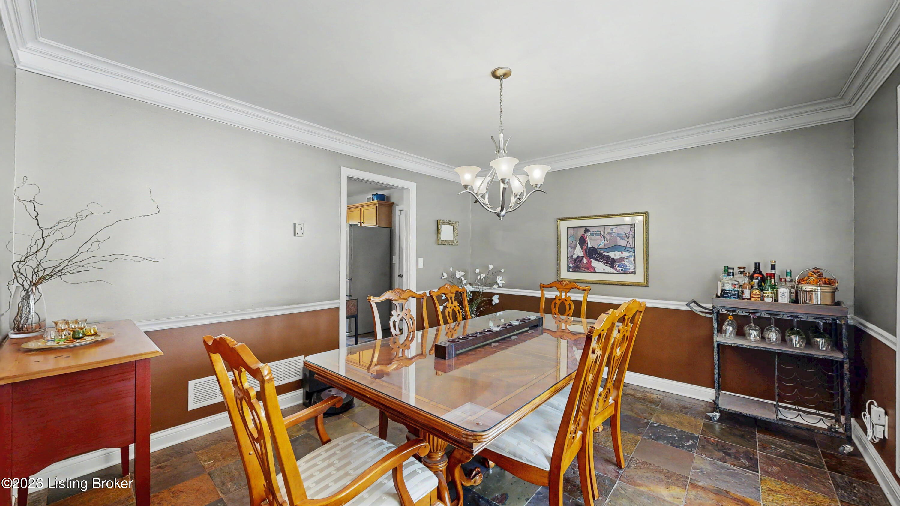 1605 E Crystal Dr