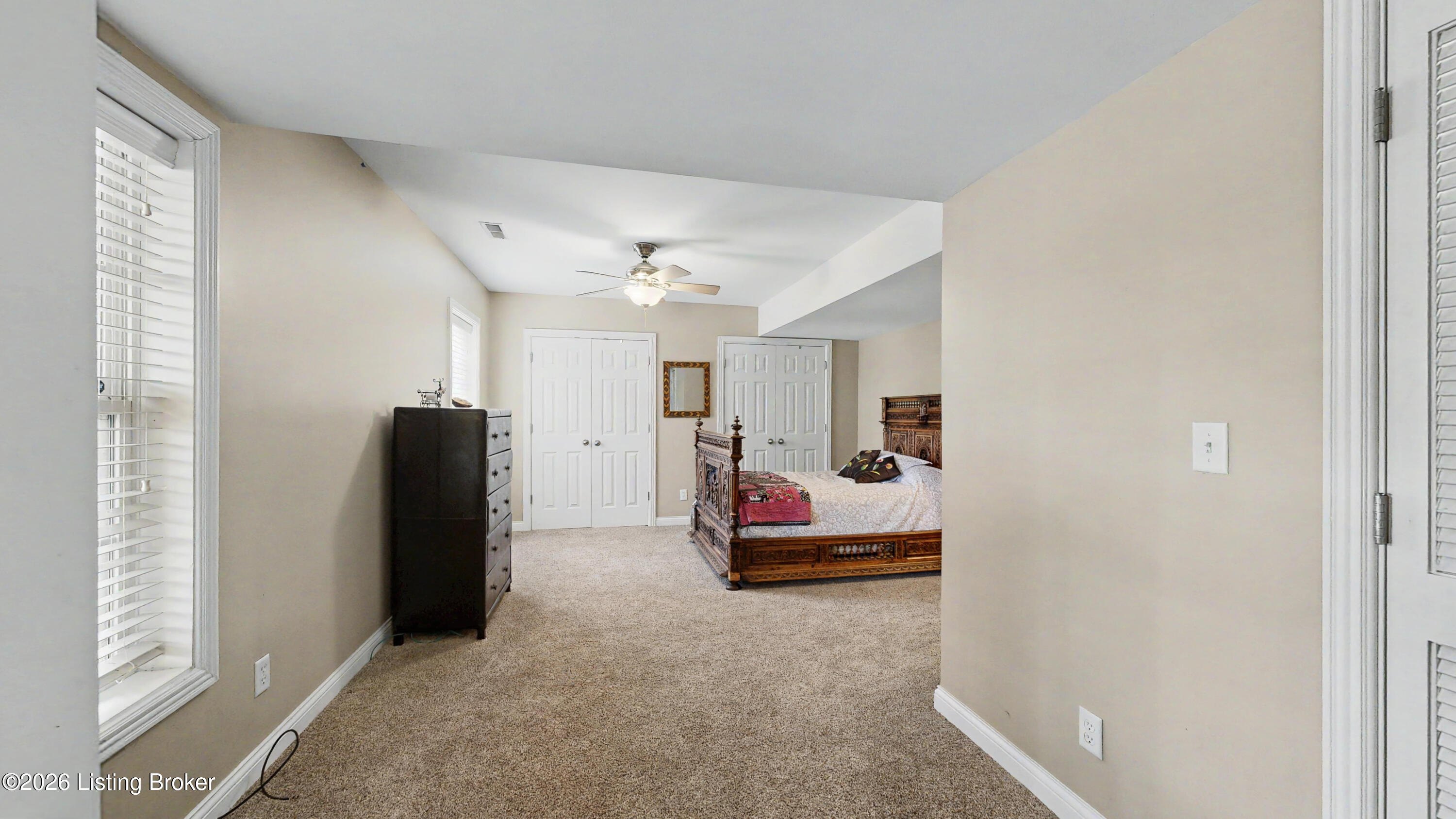 1605 E Crystal Dr