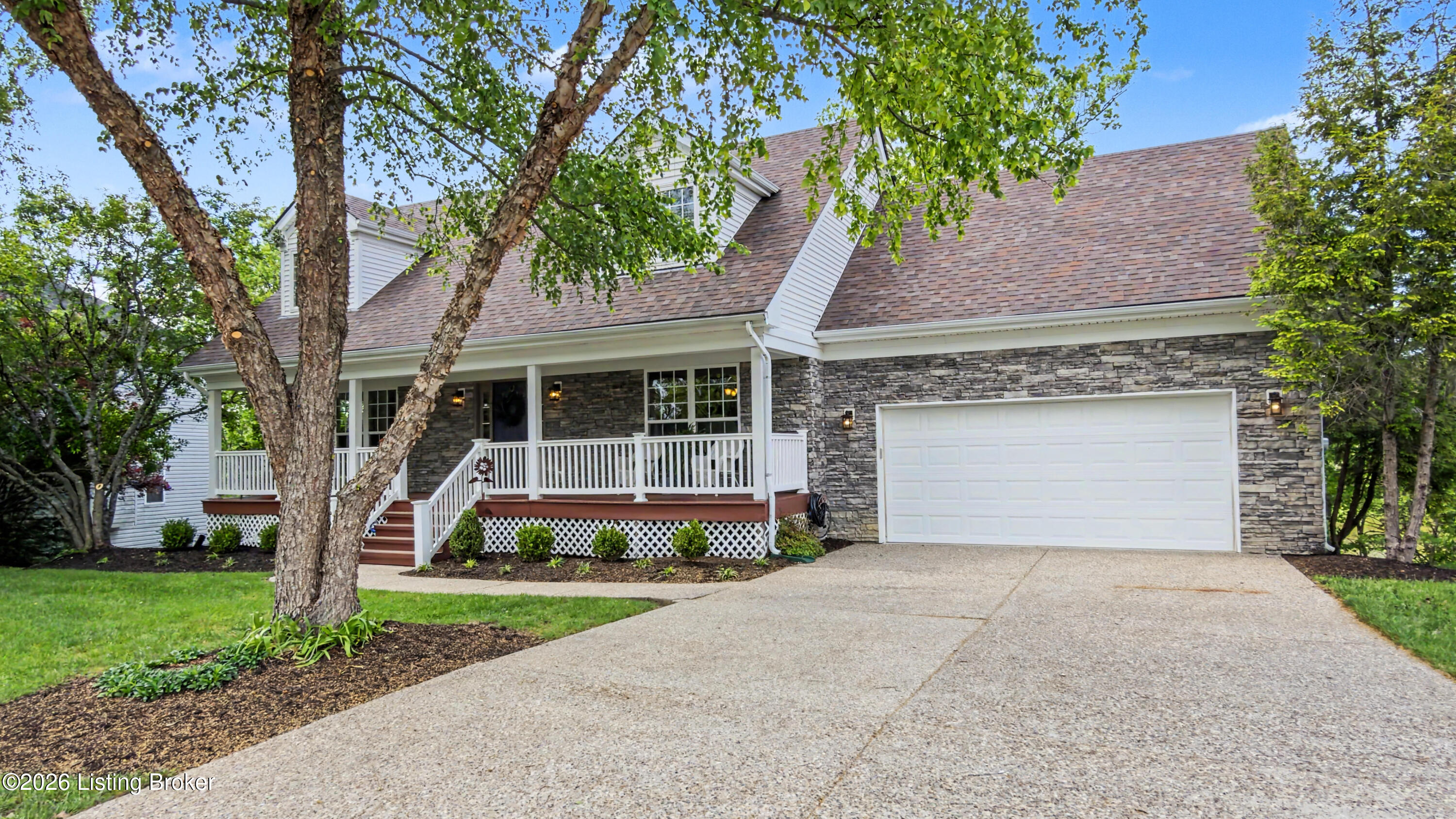 1605 E Crystal Dr