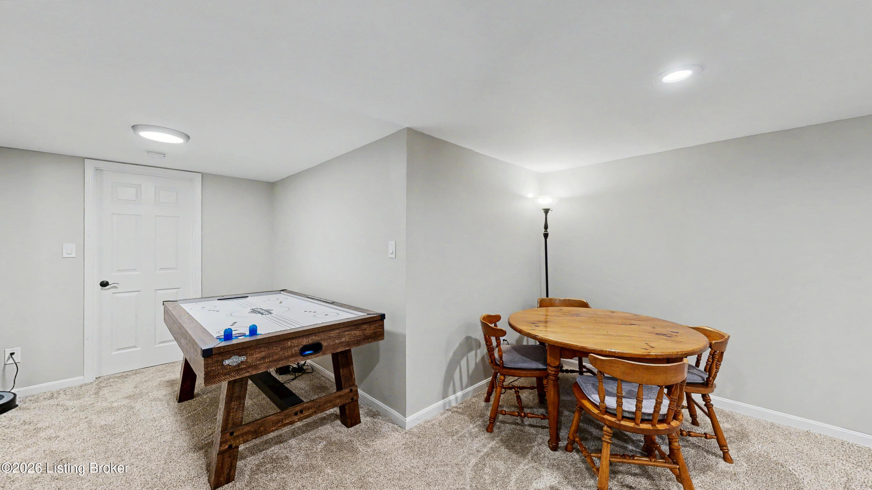 2413 Stayton Way