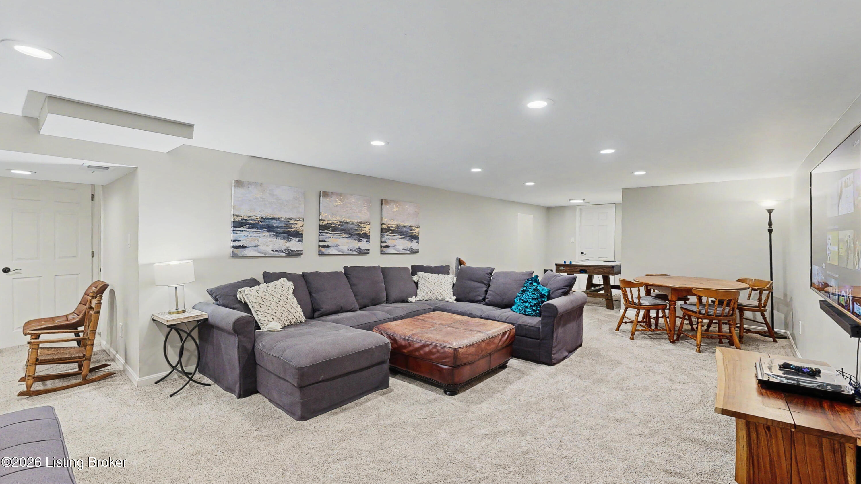 2413 Stayton Way