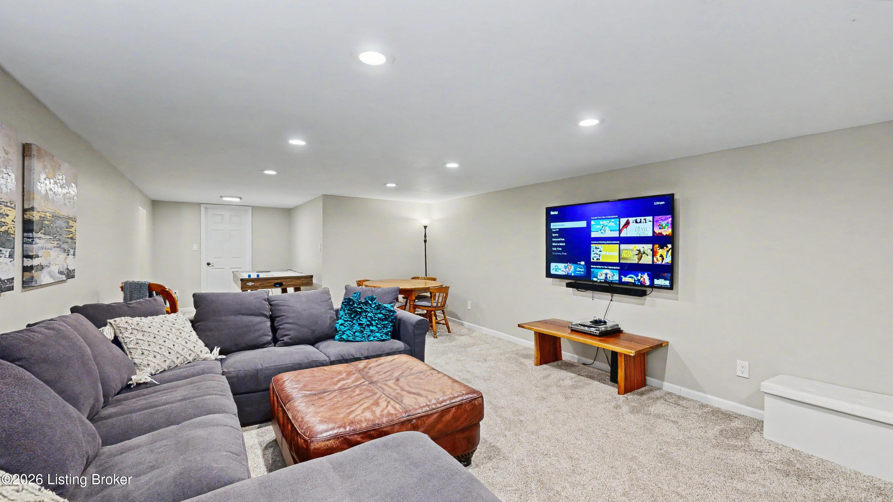 2413 Stayton Way