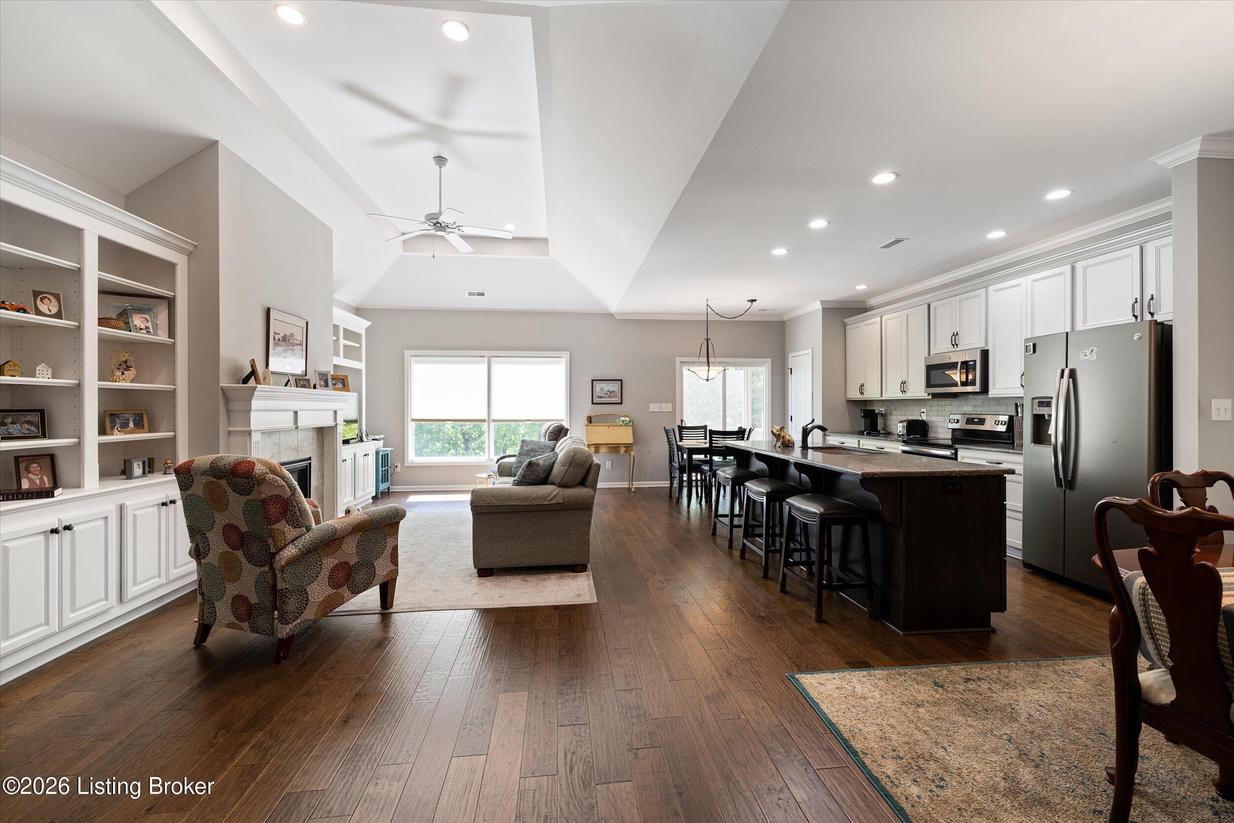 9328 Cross Meadows Cir