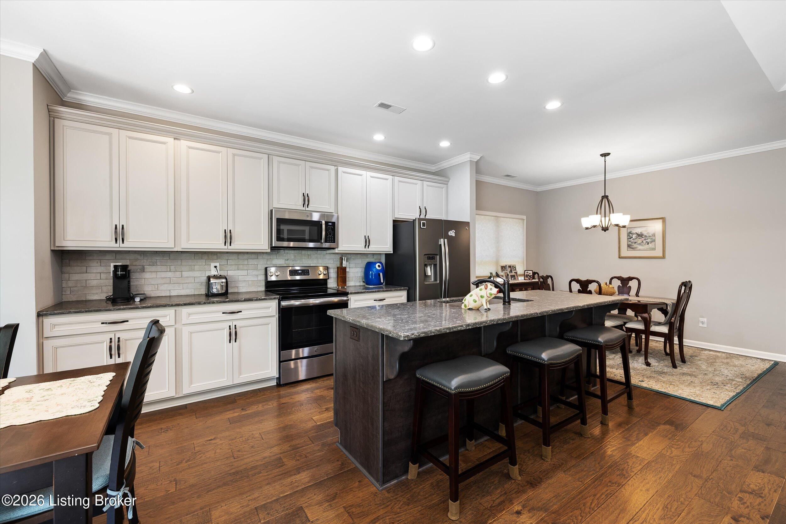 9328 Cross Meadows Cir