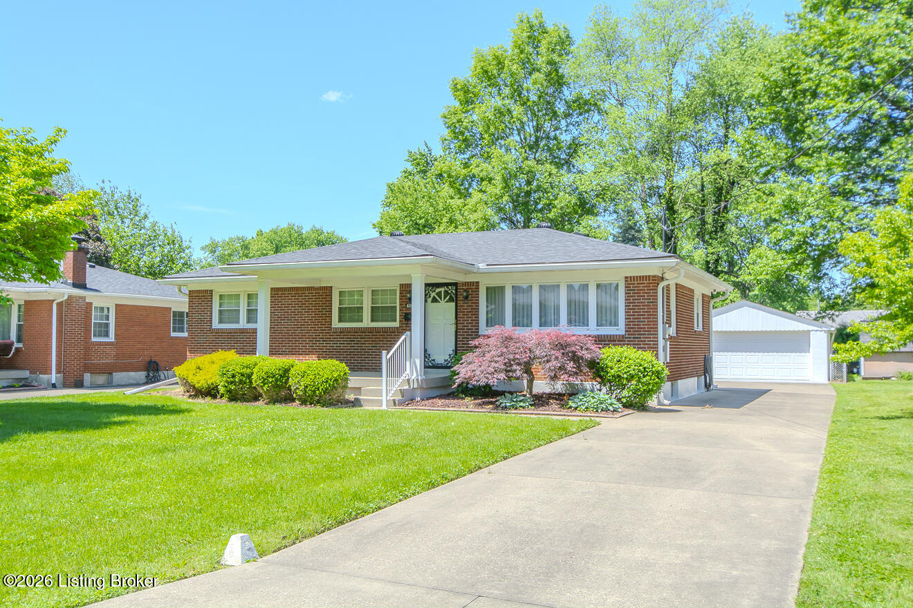6304 Greenview Dr