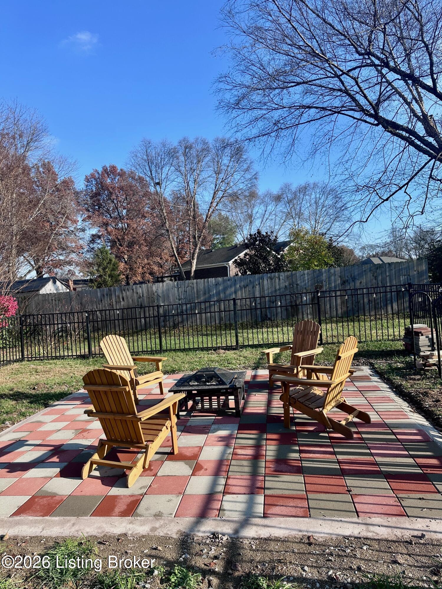 305 Moser Rd