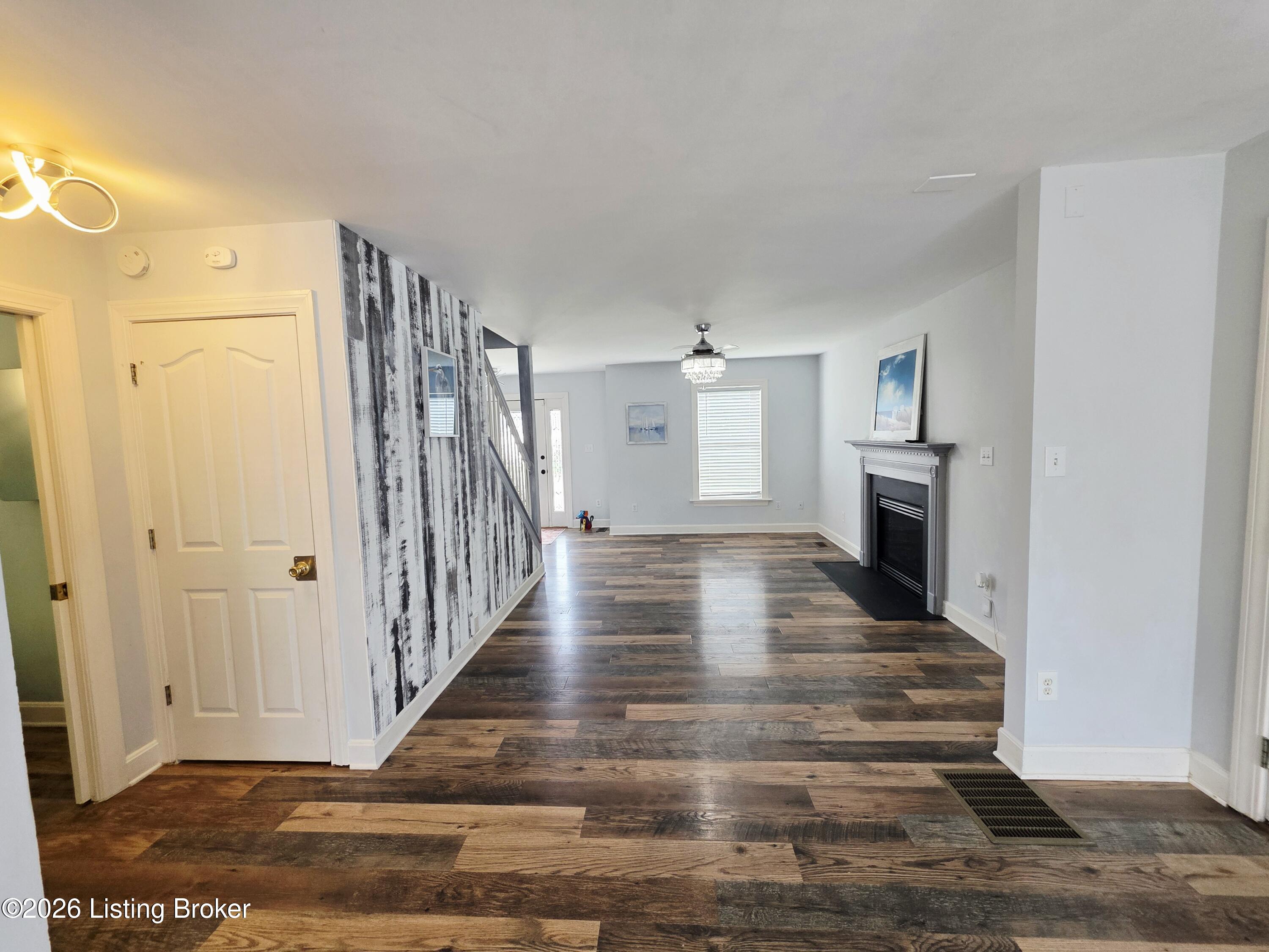 11315 Top Walnut