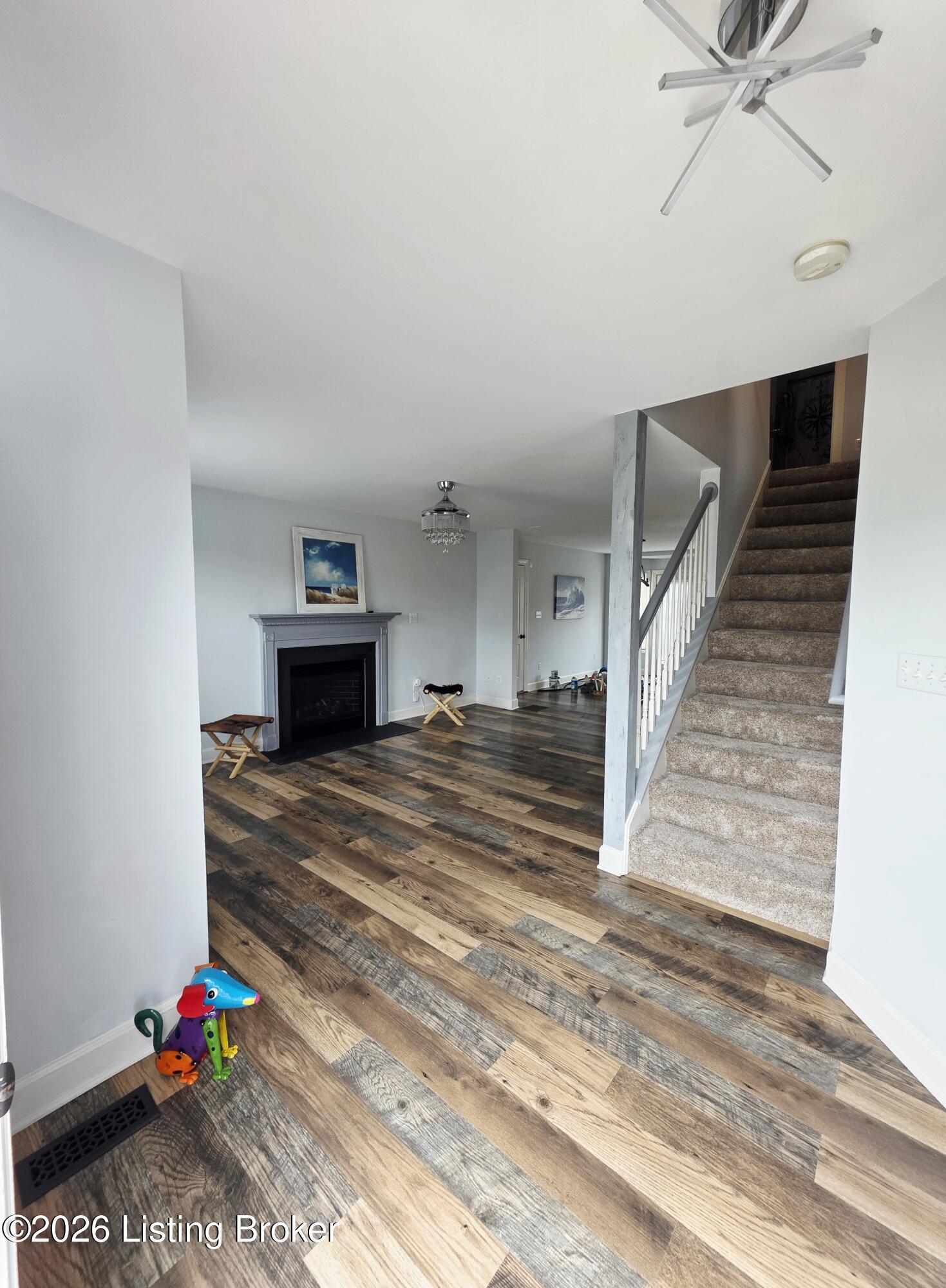 11315 Top Walnut