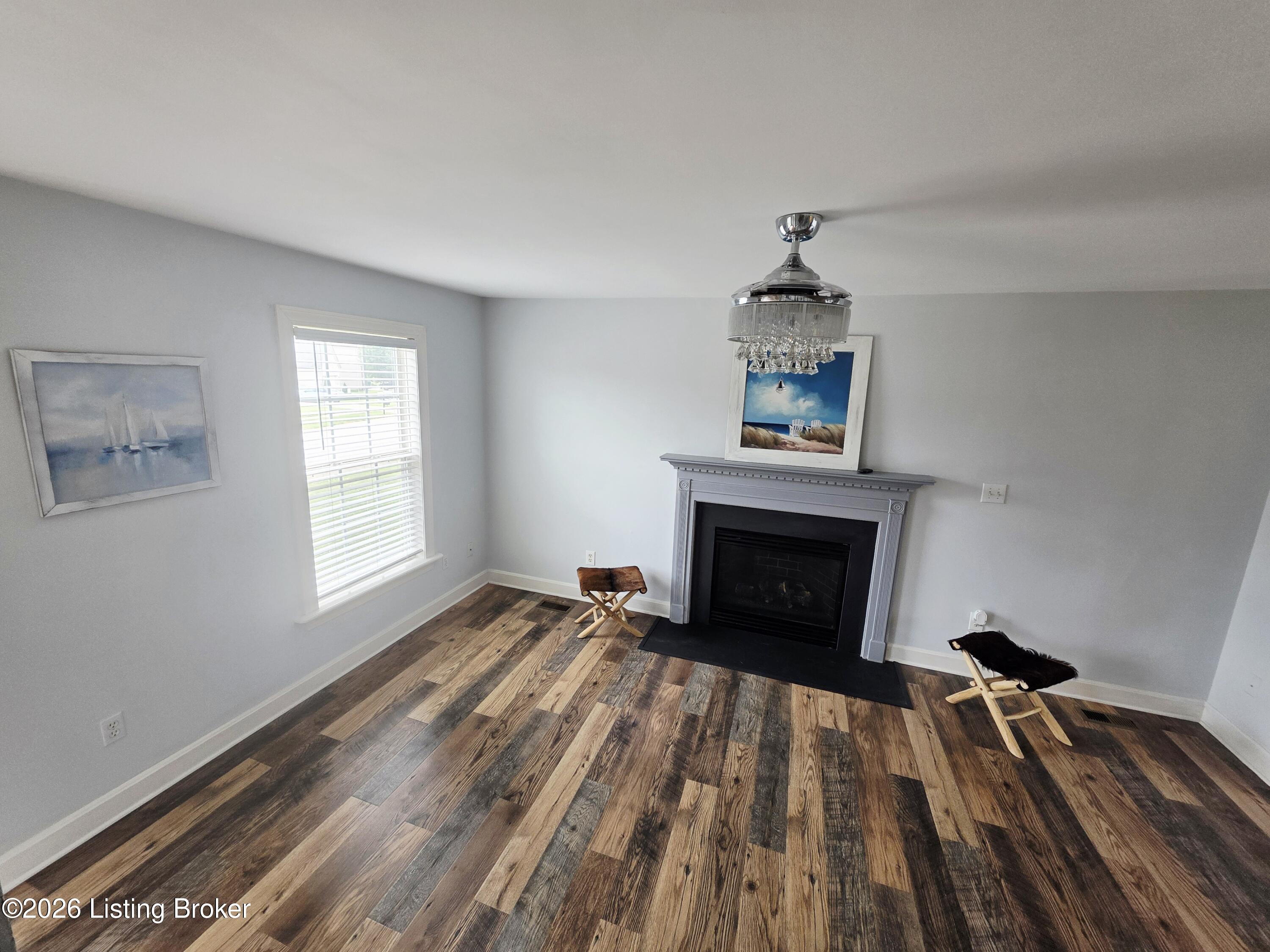 11315 Top Walnut