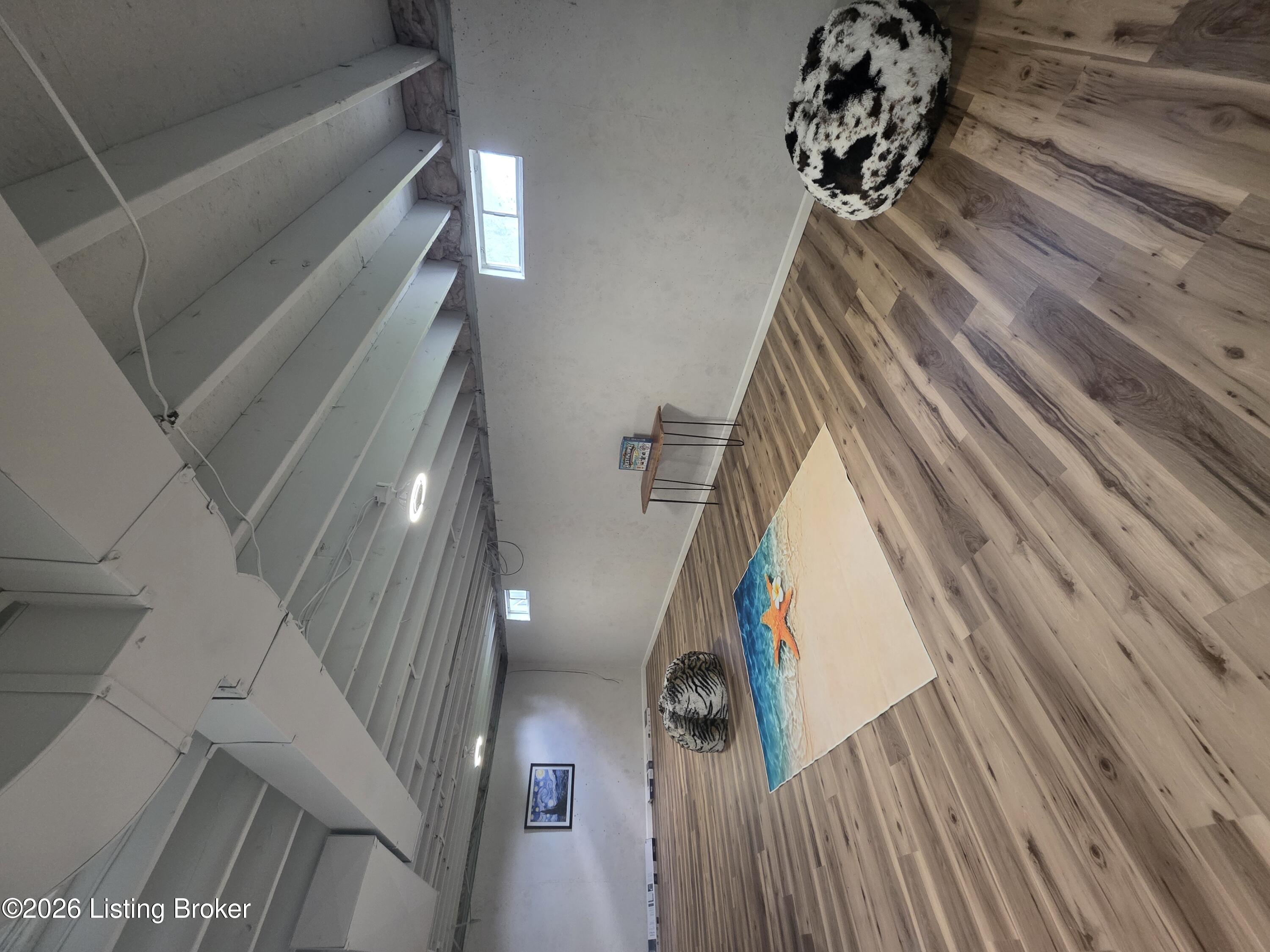 11315 Top Walnut