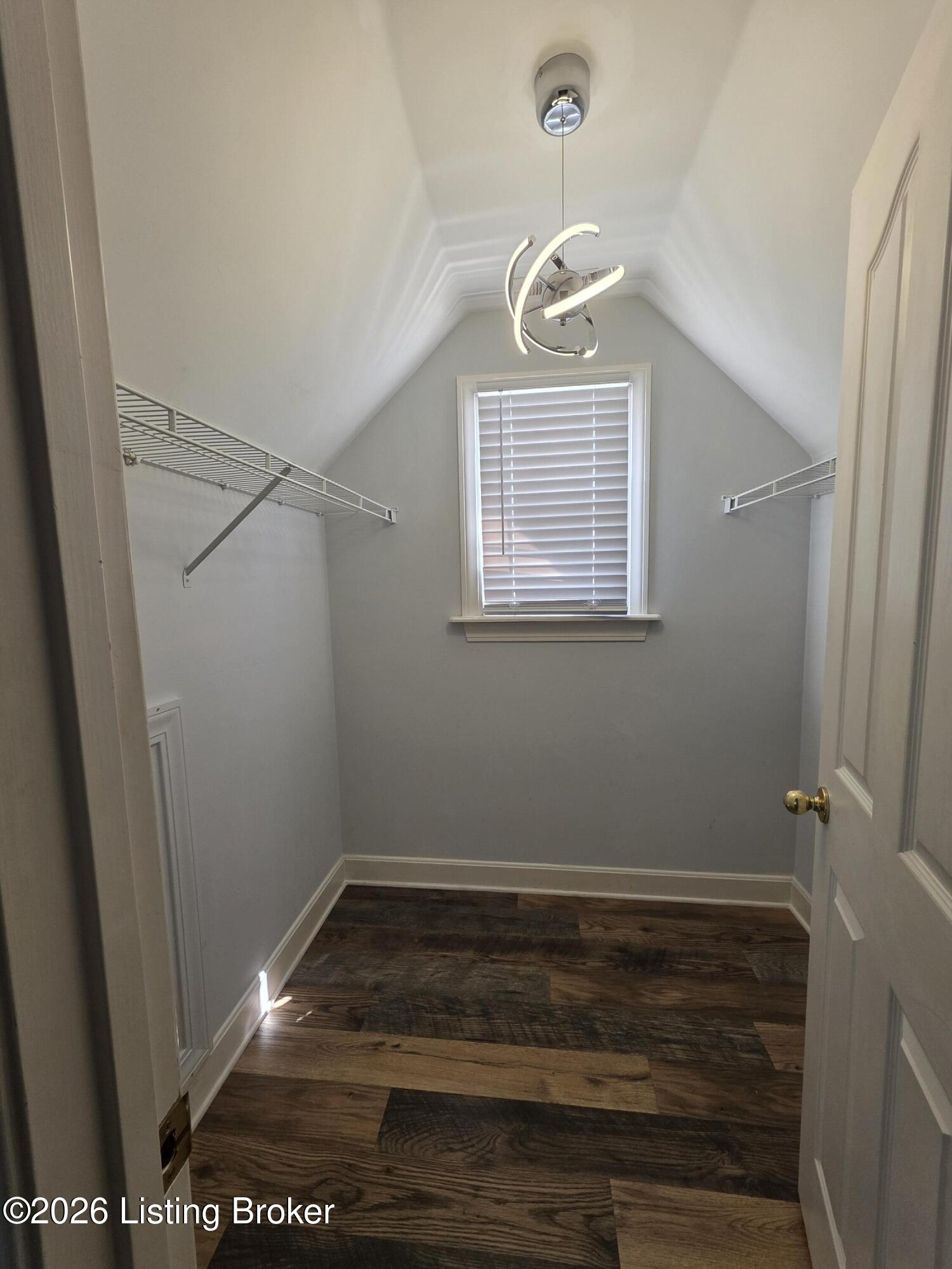 11315 Top Walnut