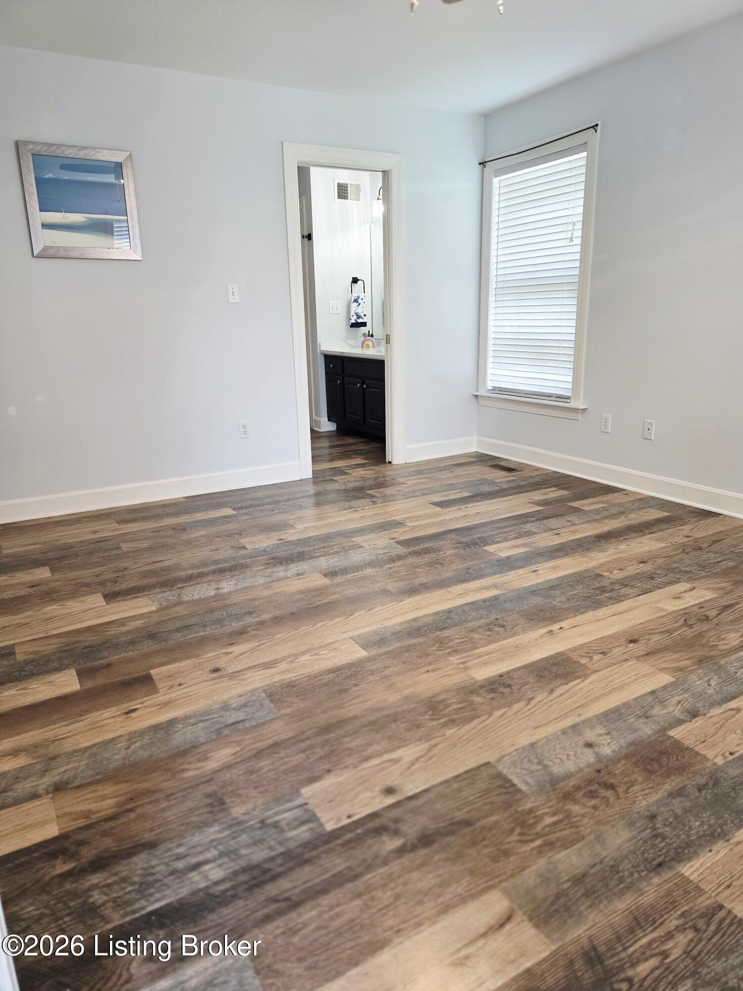 11315 Top Walnut