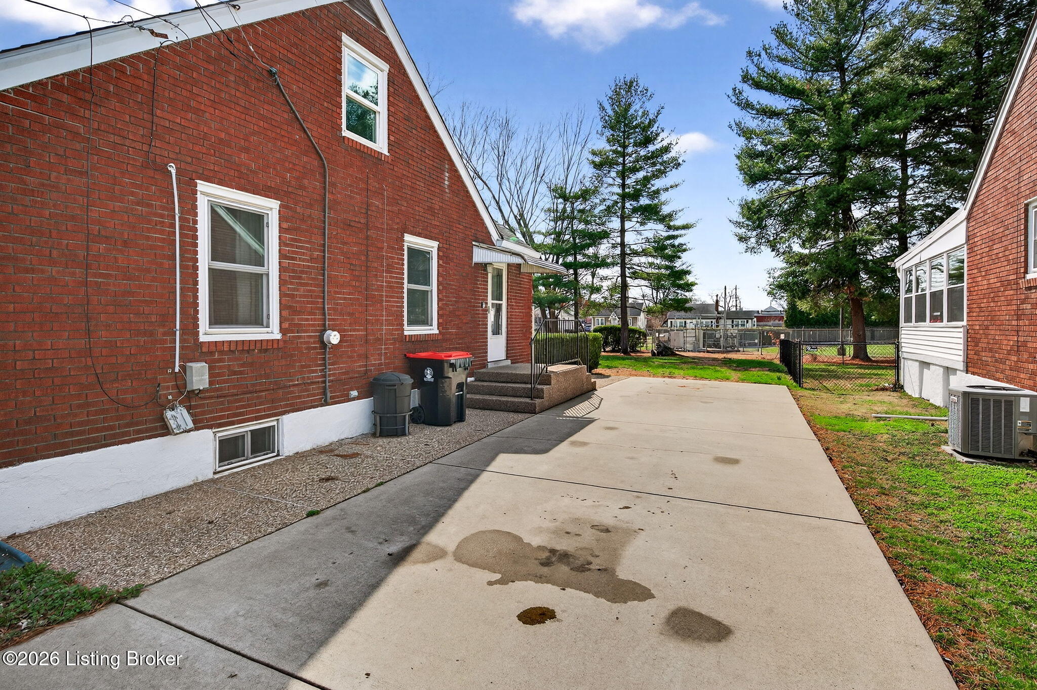 3012 Louisa Ave