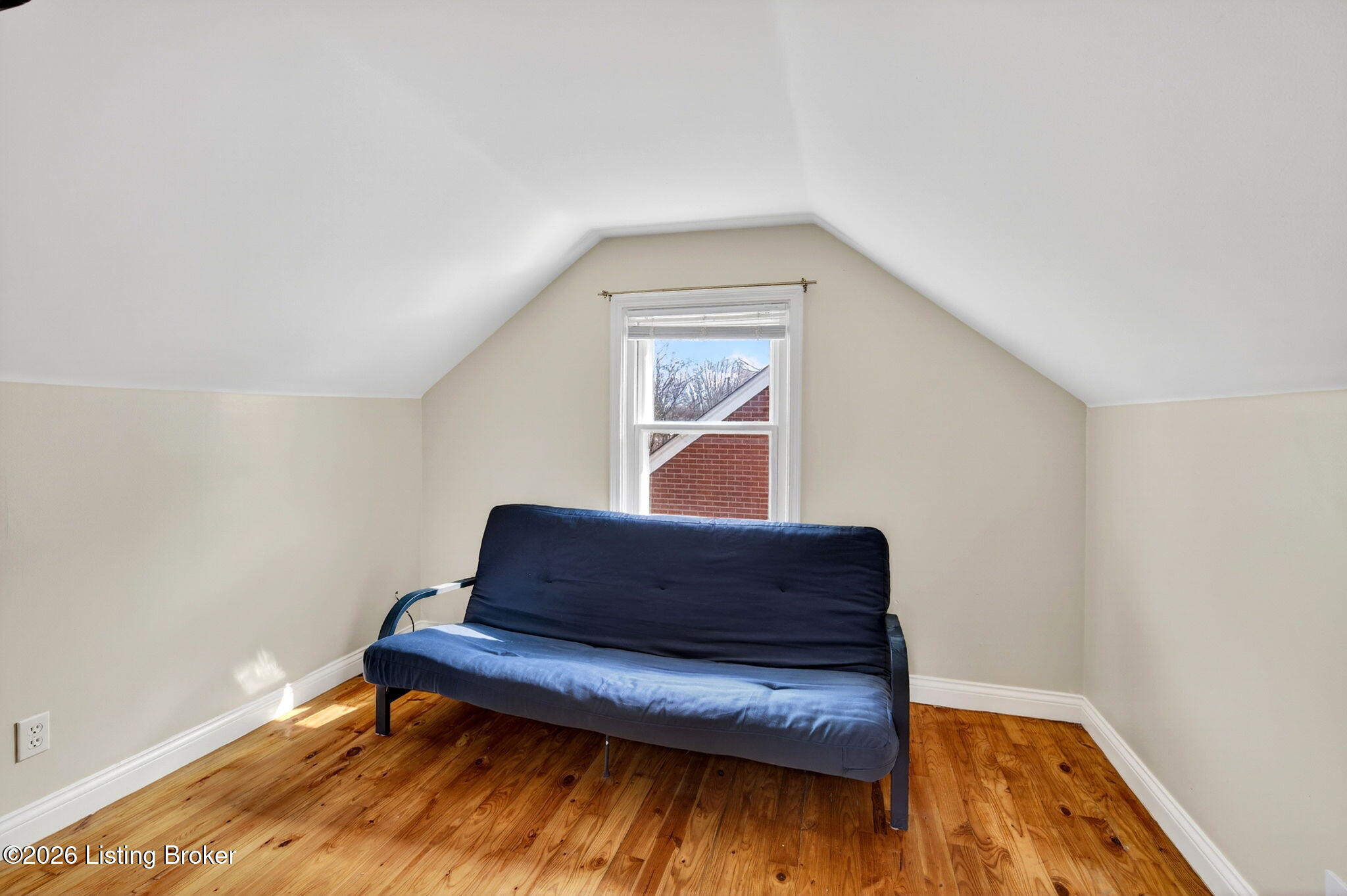 3012 Louisa Ave
