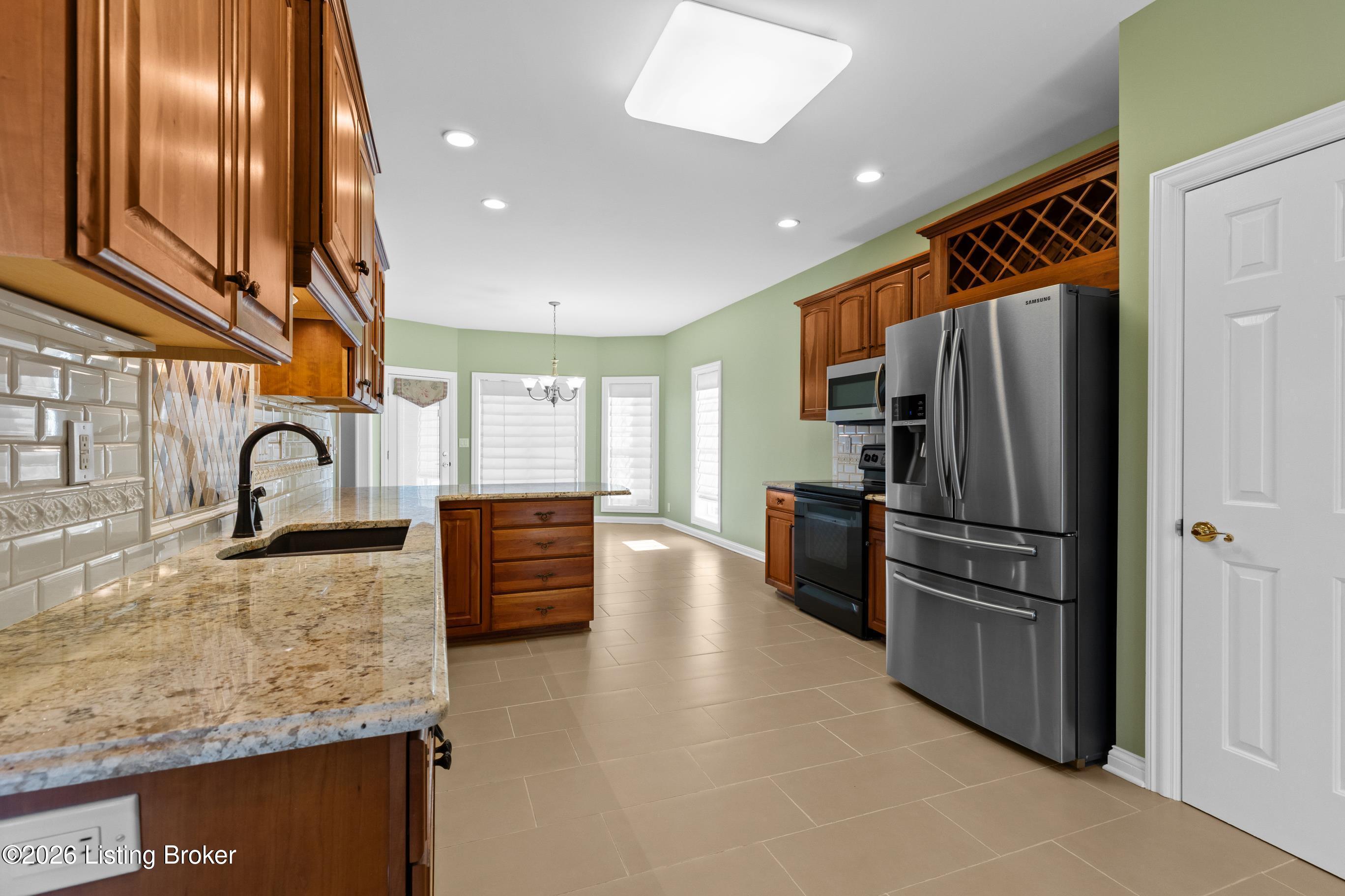 13809 High Trail Ct