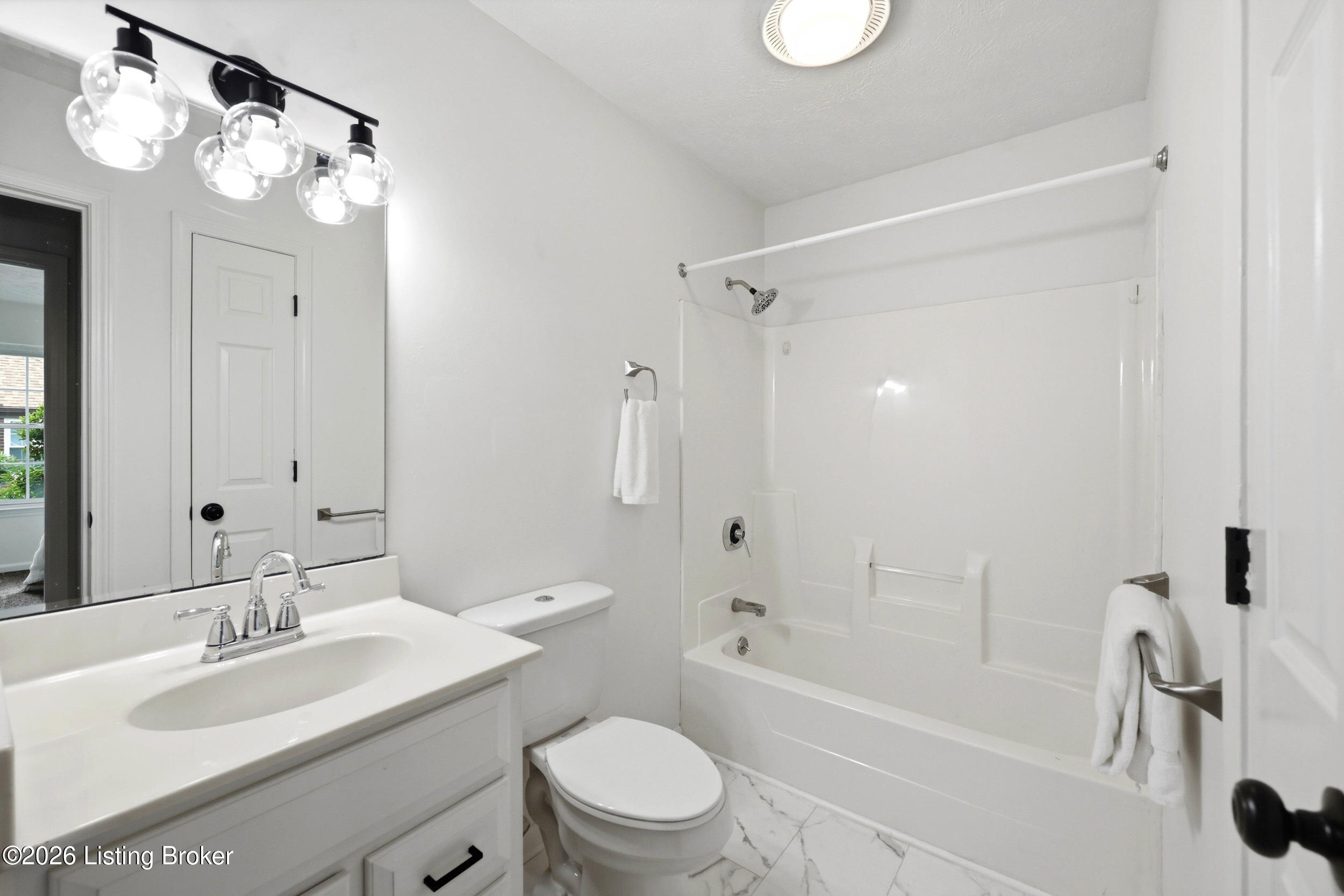 1404 Eastbridge Ct