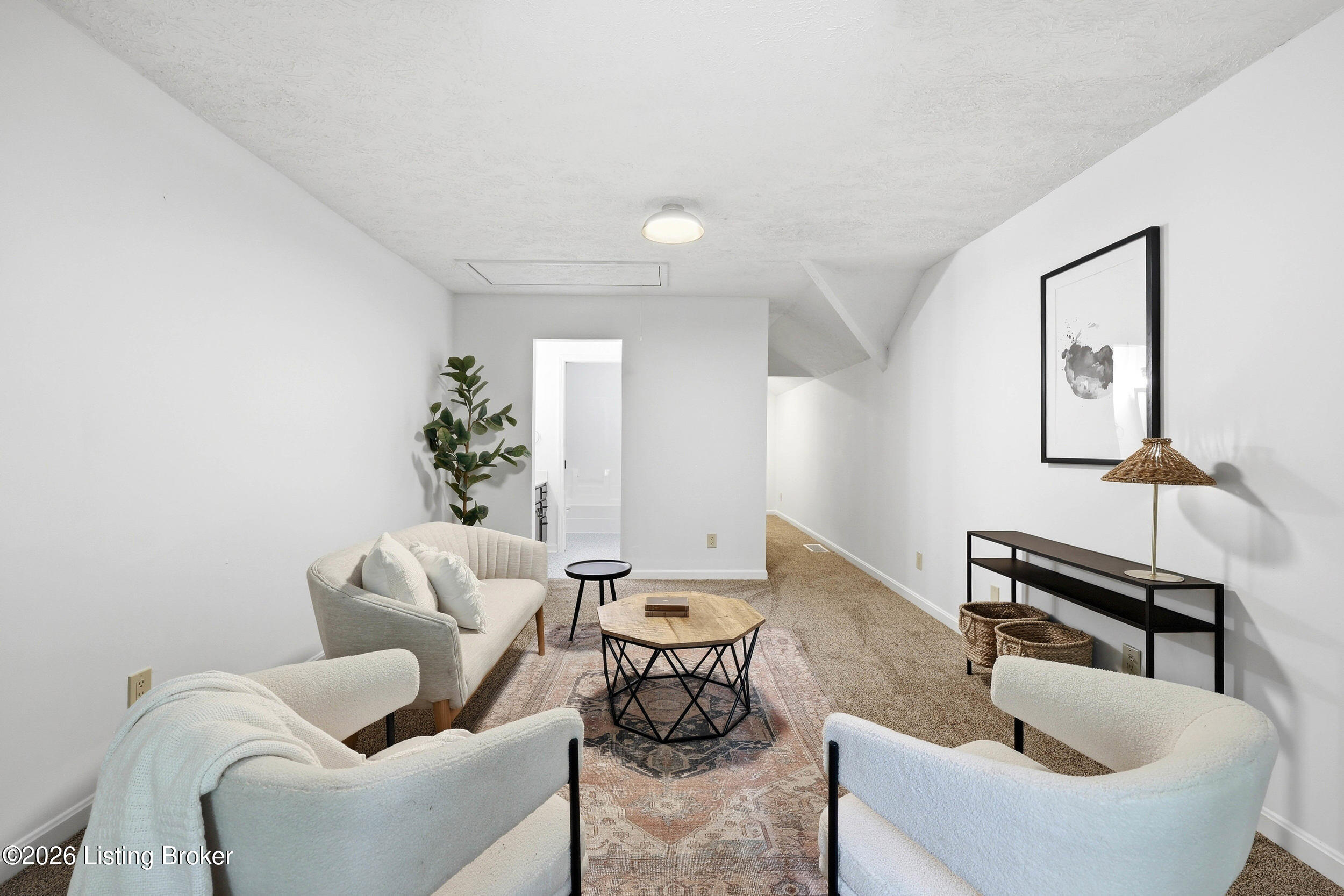 1404 Eastbridge Ct