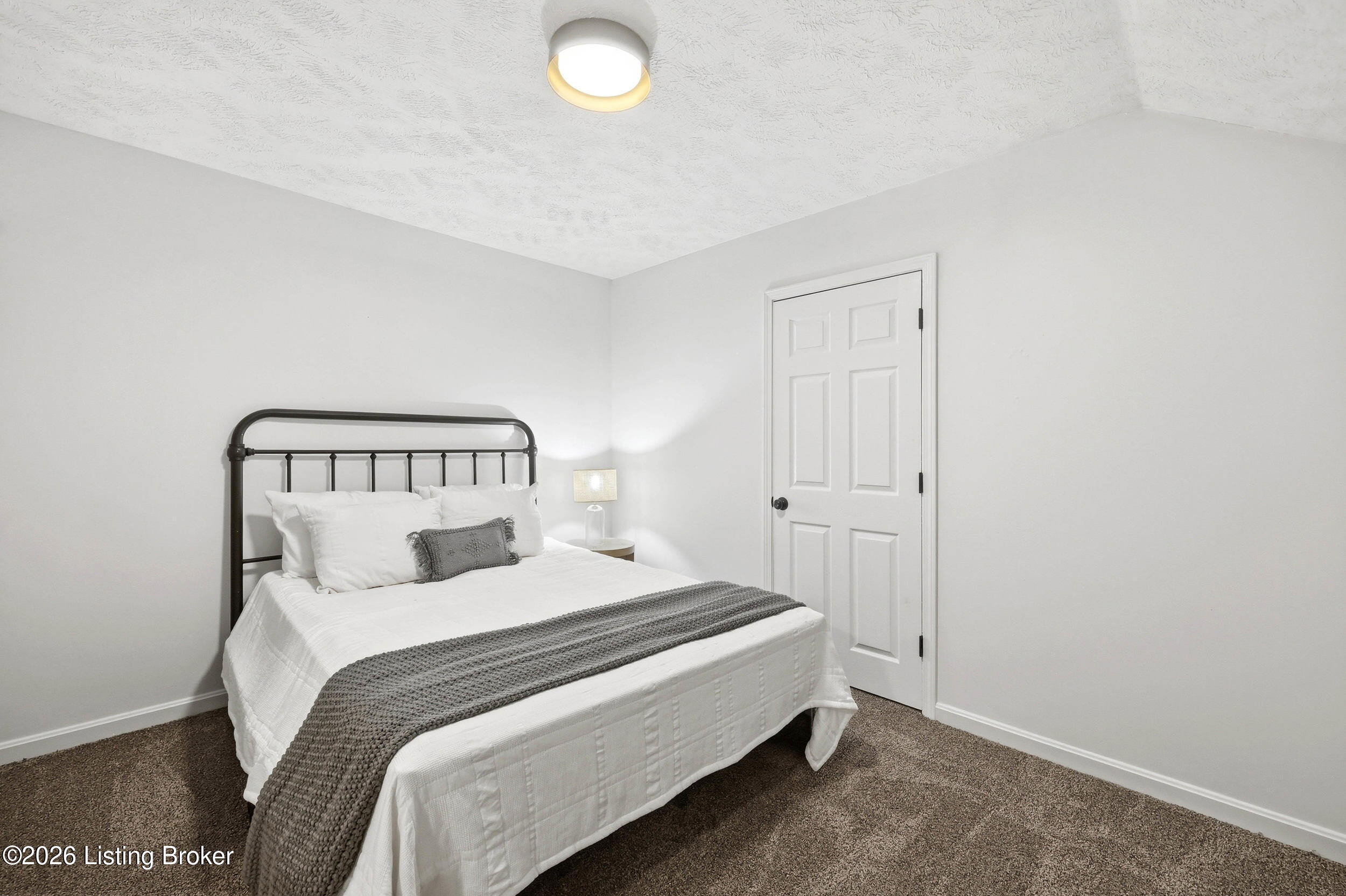 1404 Eastbridge Ct