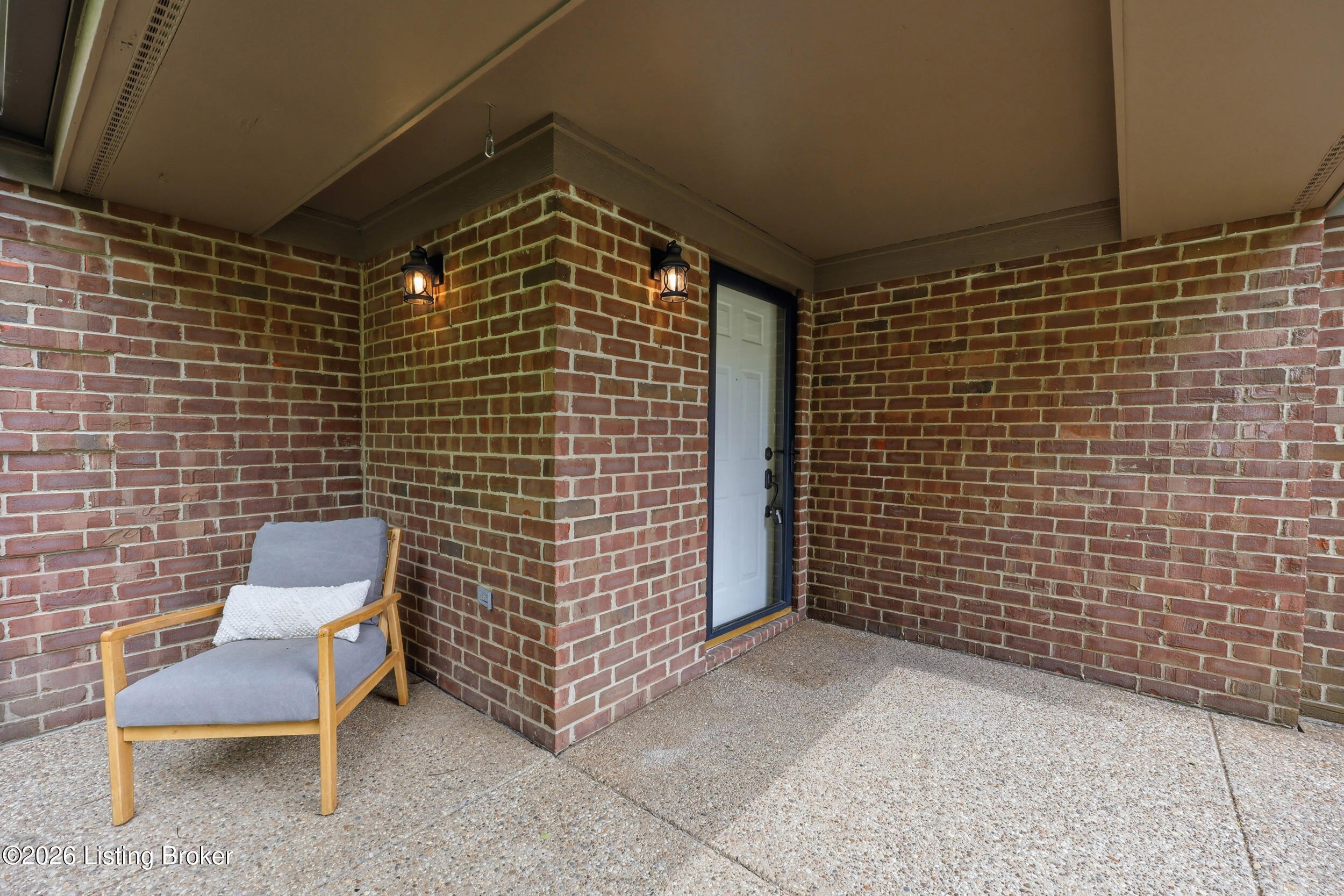 1404 Eastbridge Ct
