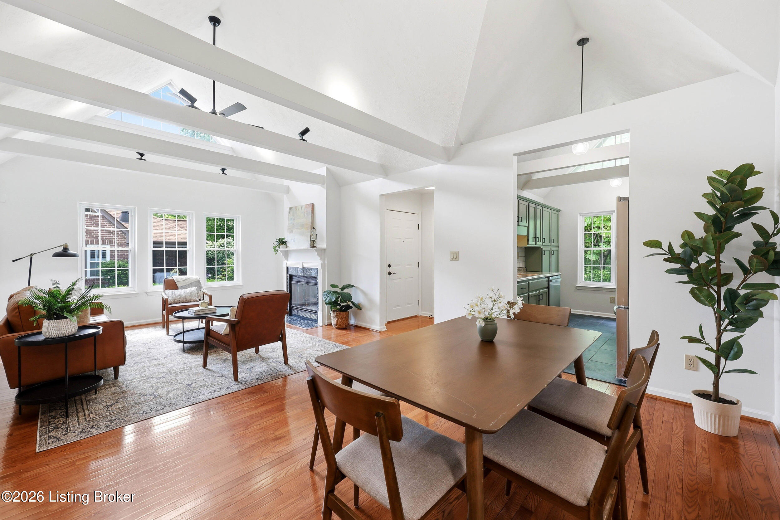 1404 Eastbridge Ct