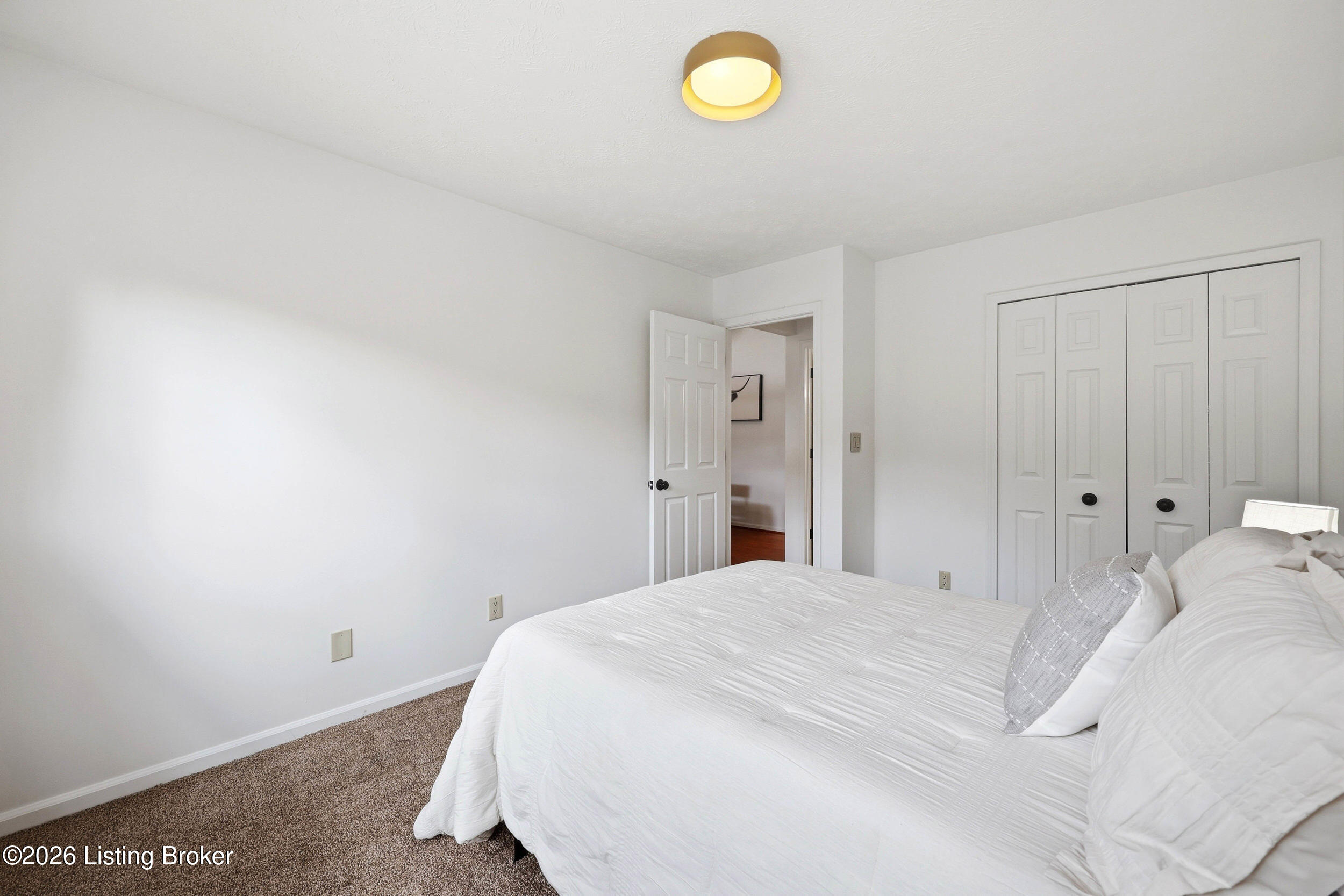 1404 Eastbridge Ct