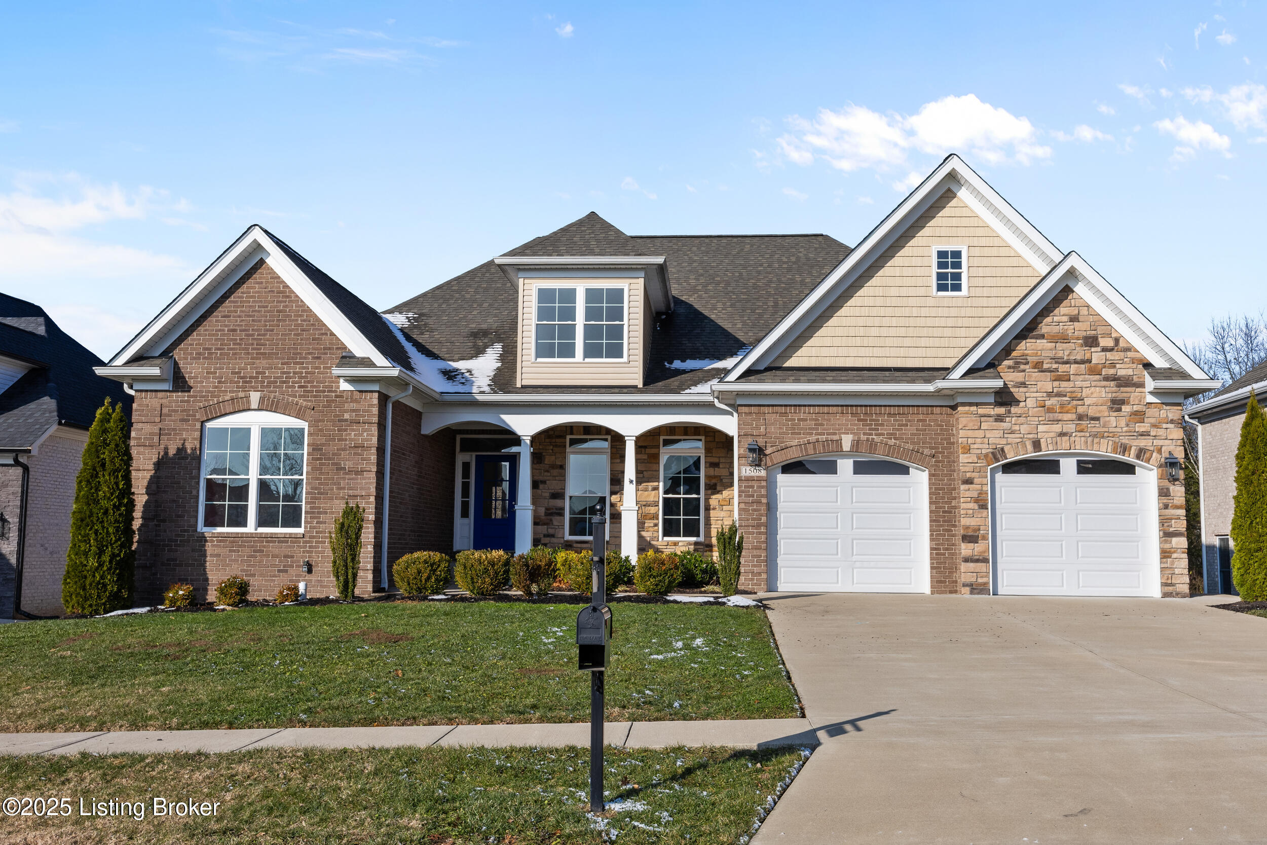1508 Lincoln Hill Way