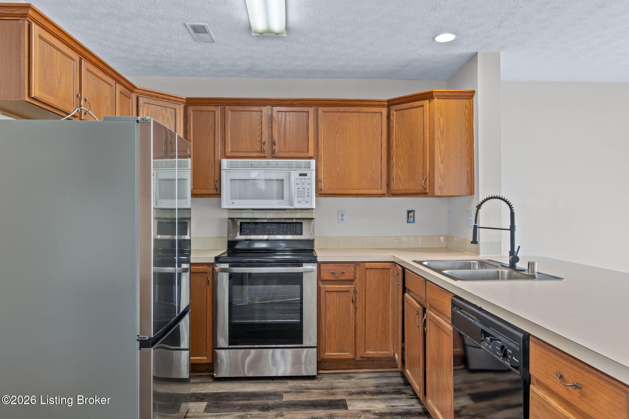 5001 Middlesex Dr