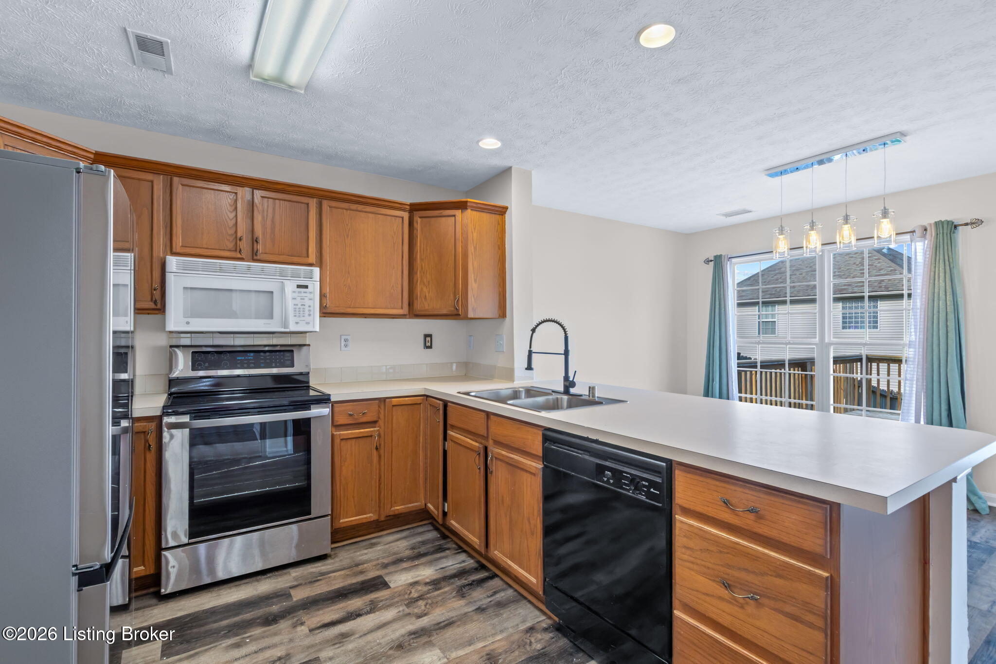 5001 Middlesex Dr