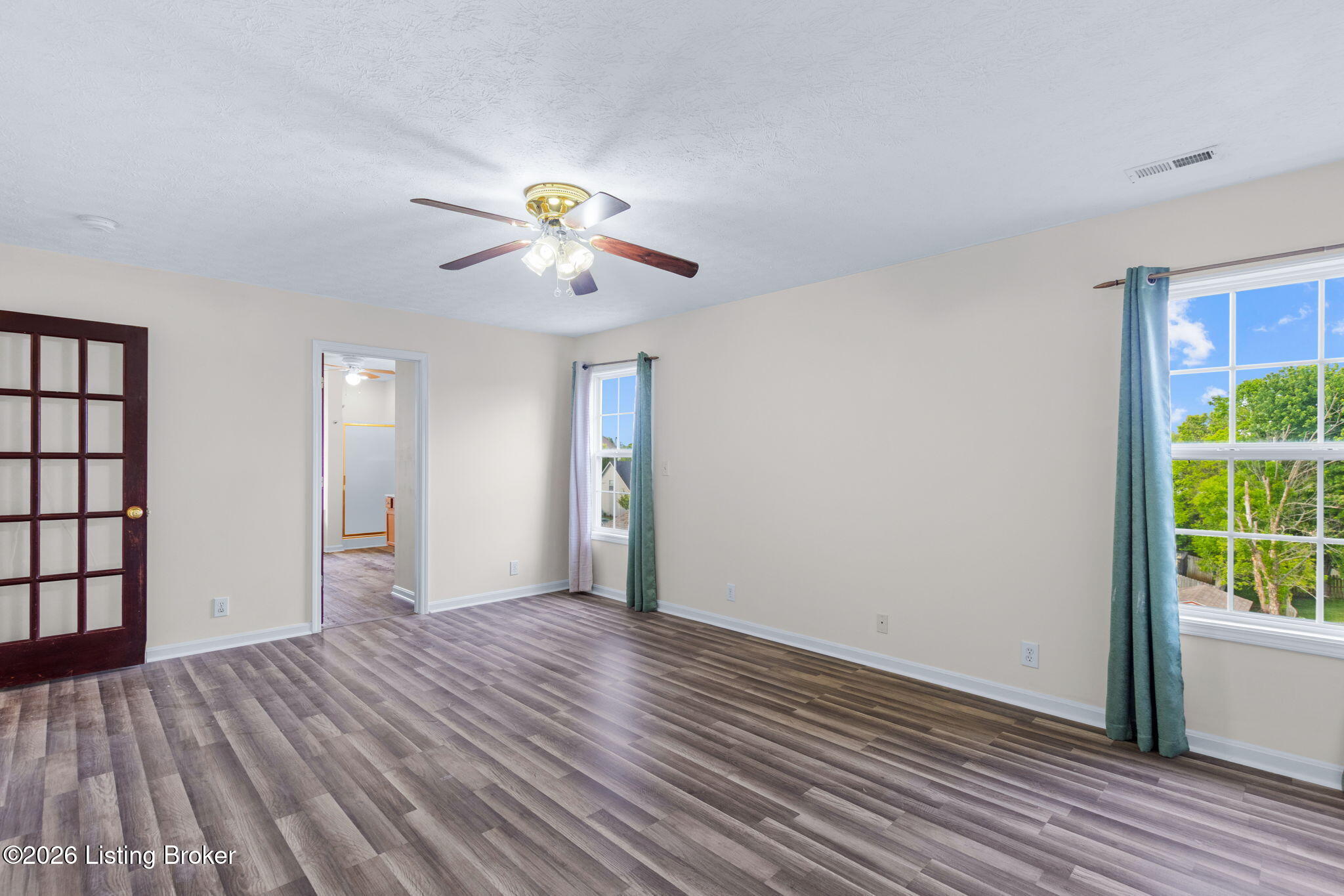 5001 Middlesex Dr