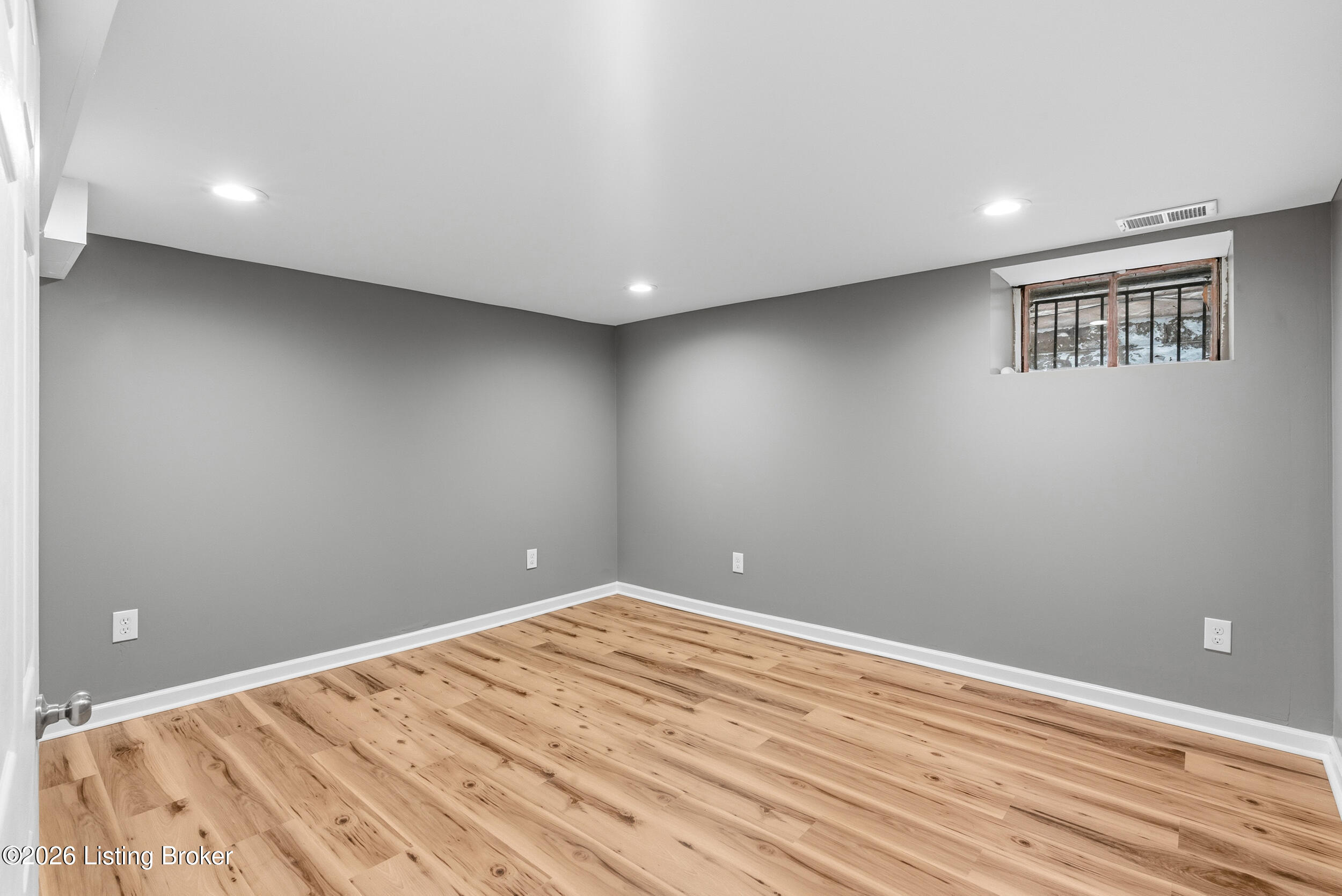 2303 Greenwood Ave