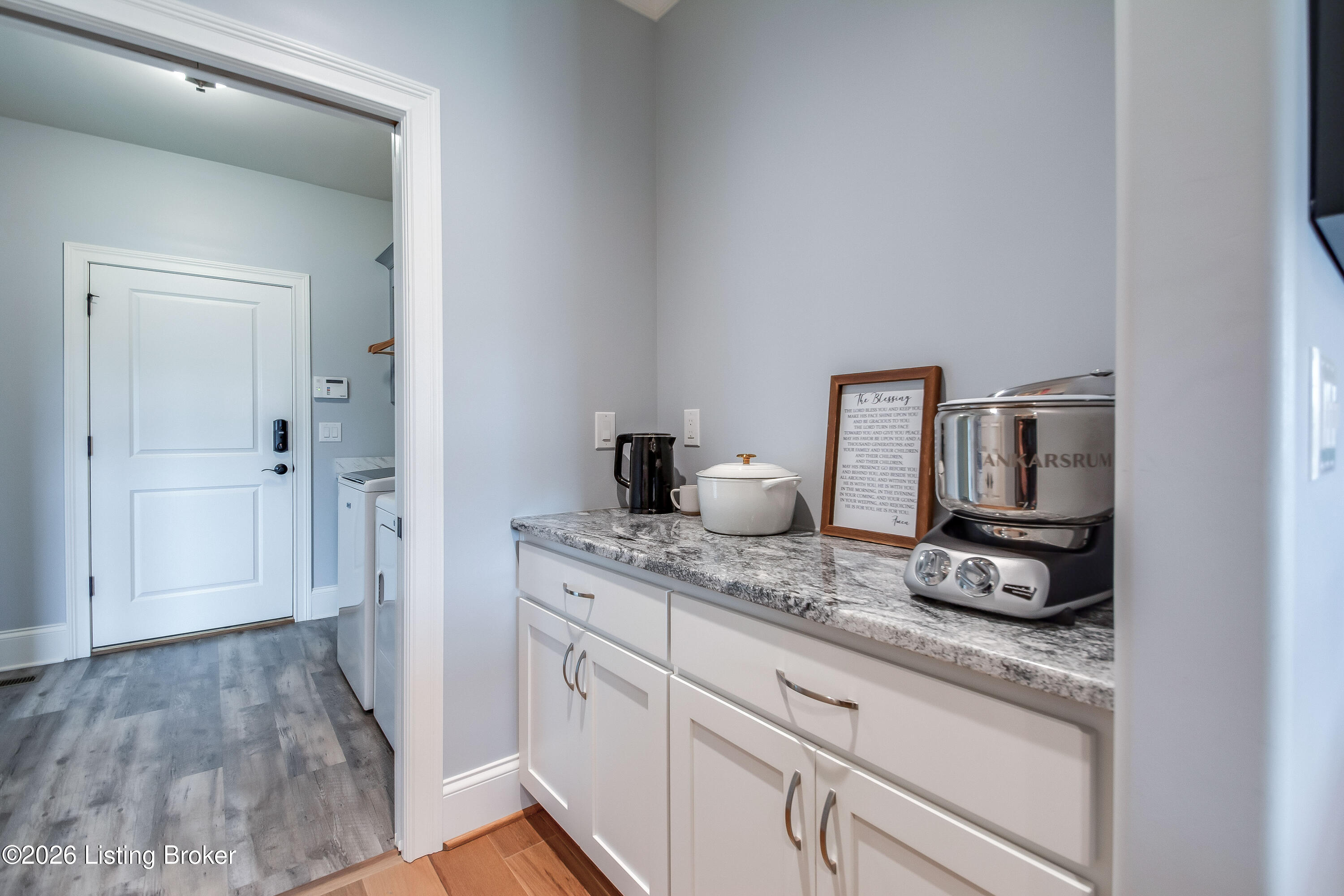 213 Locust Park Pl