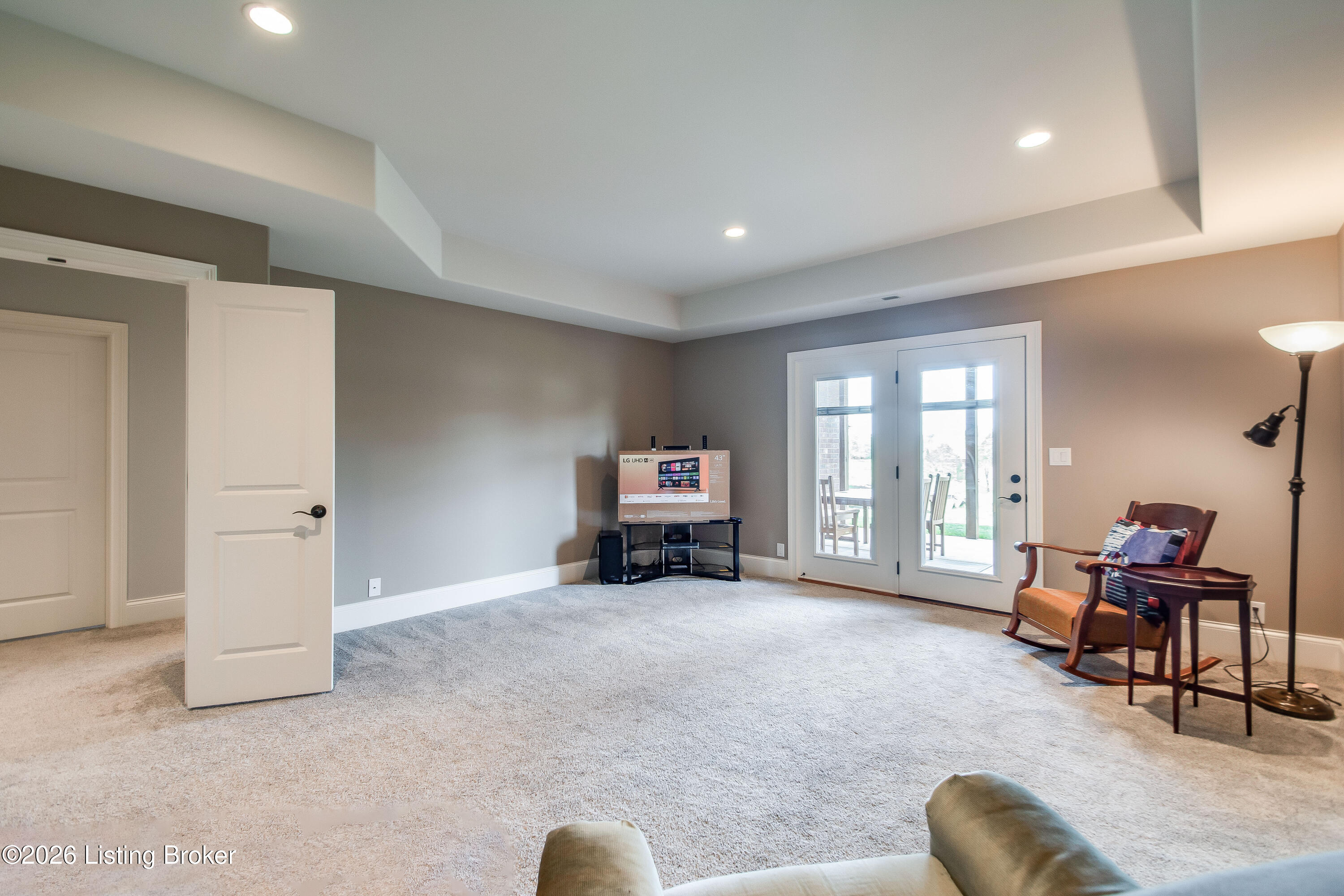 213 Locust Park Pl