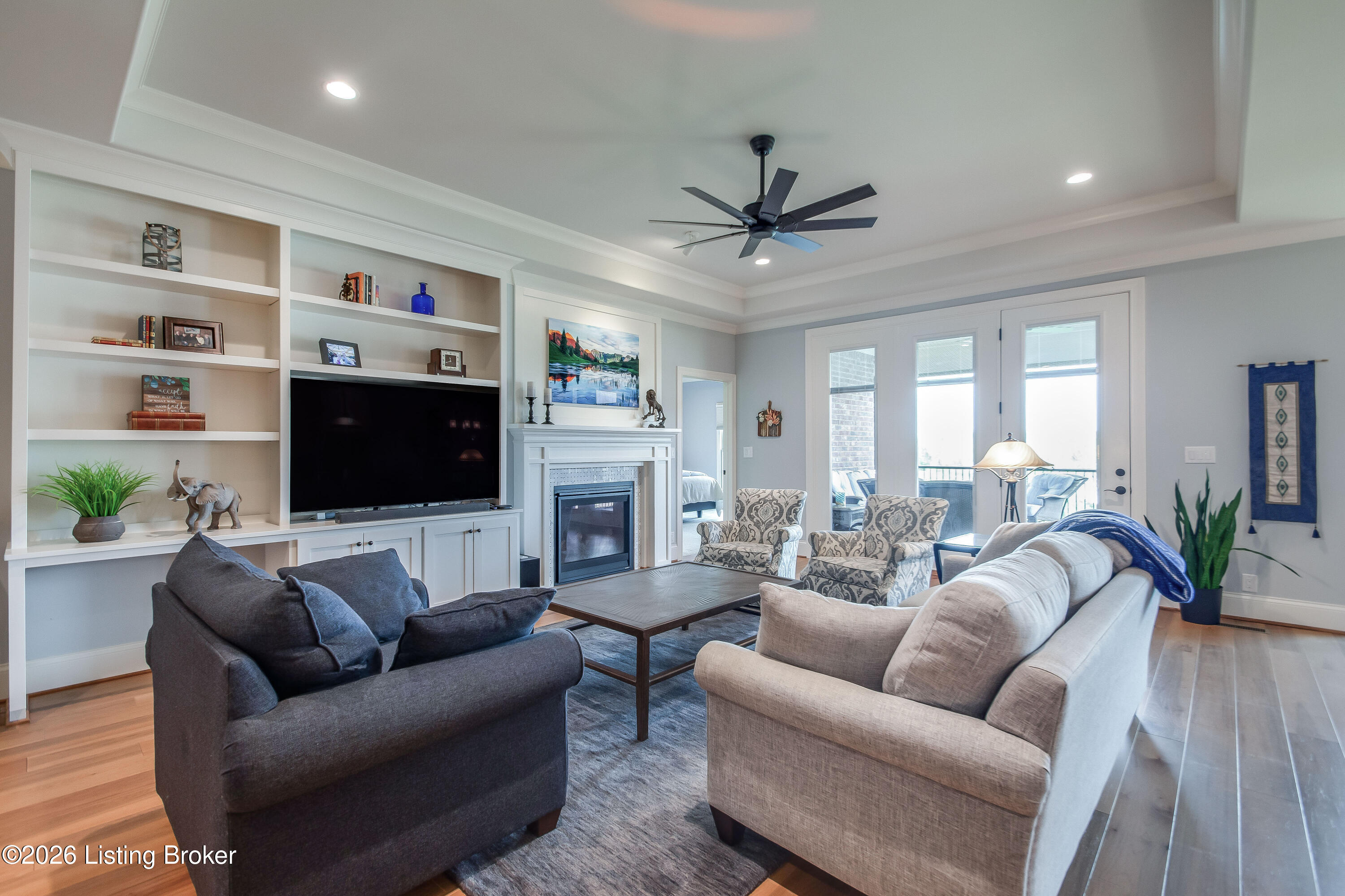 213 Locust Park Pl