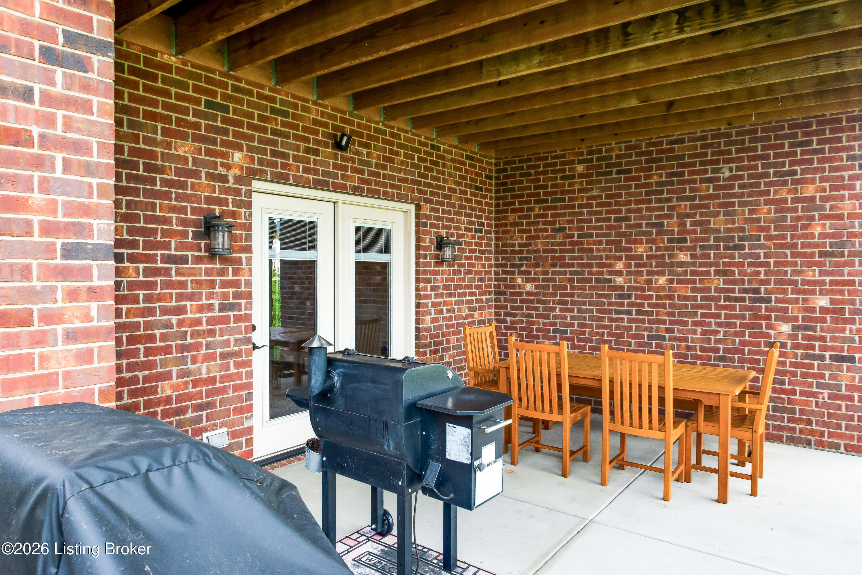 213 Locust Park Pl