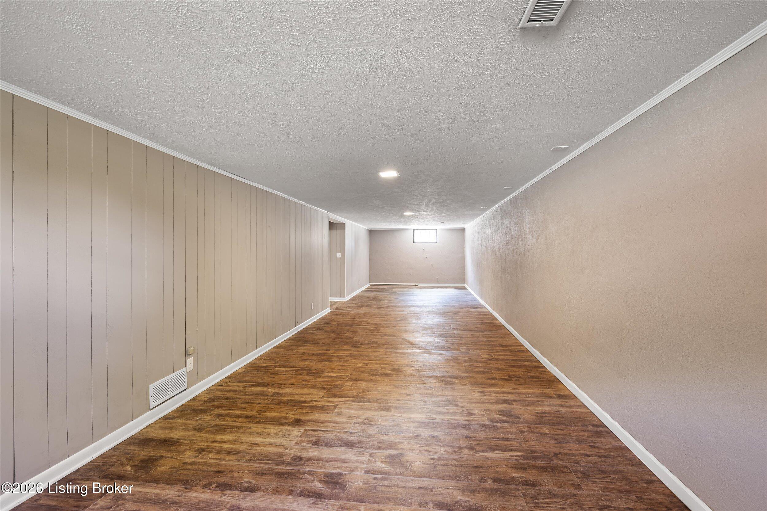 4216 Lynnbrook Dr