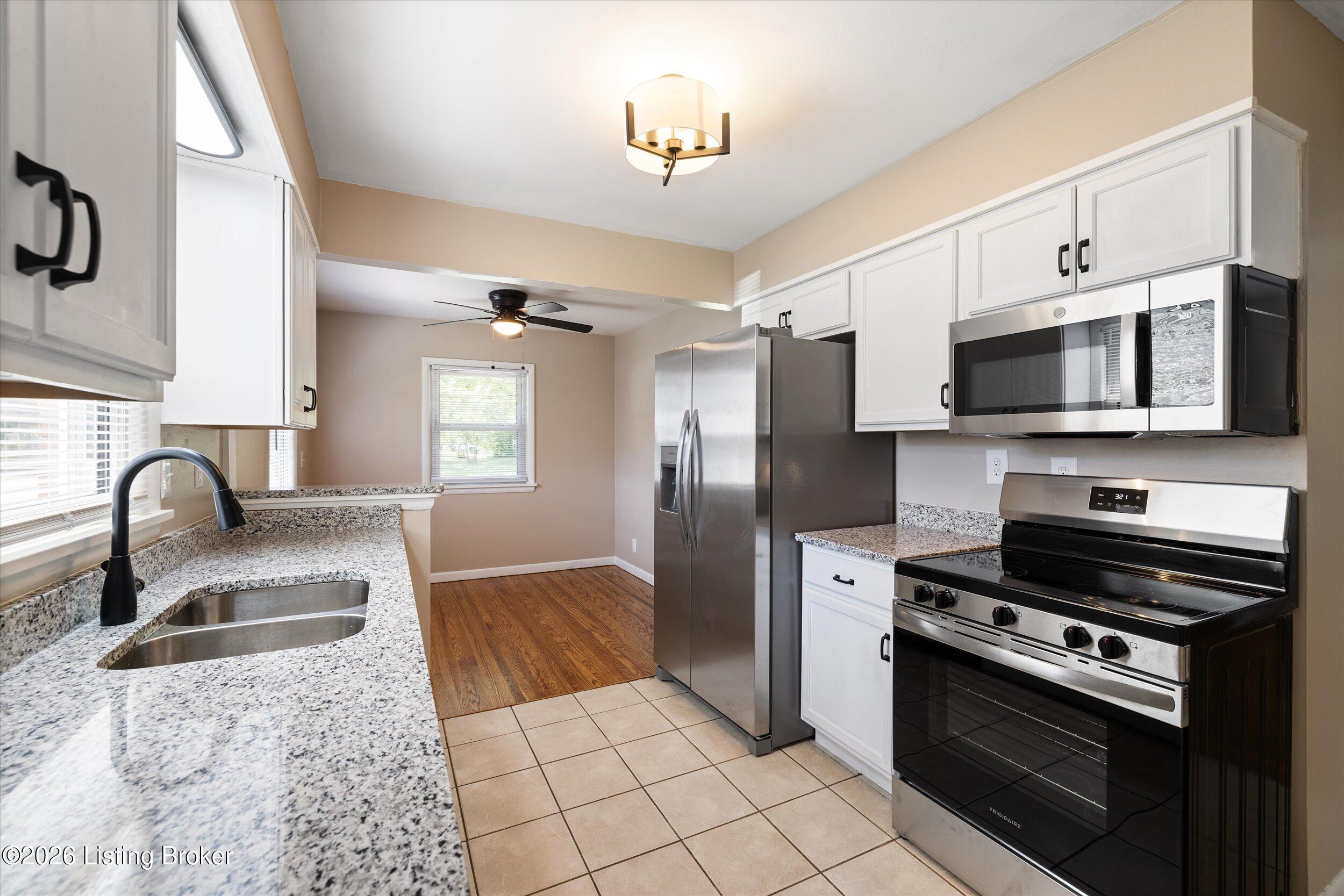 4216 Lynnbrook Dr