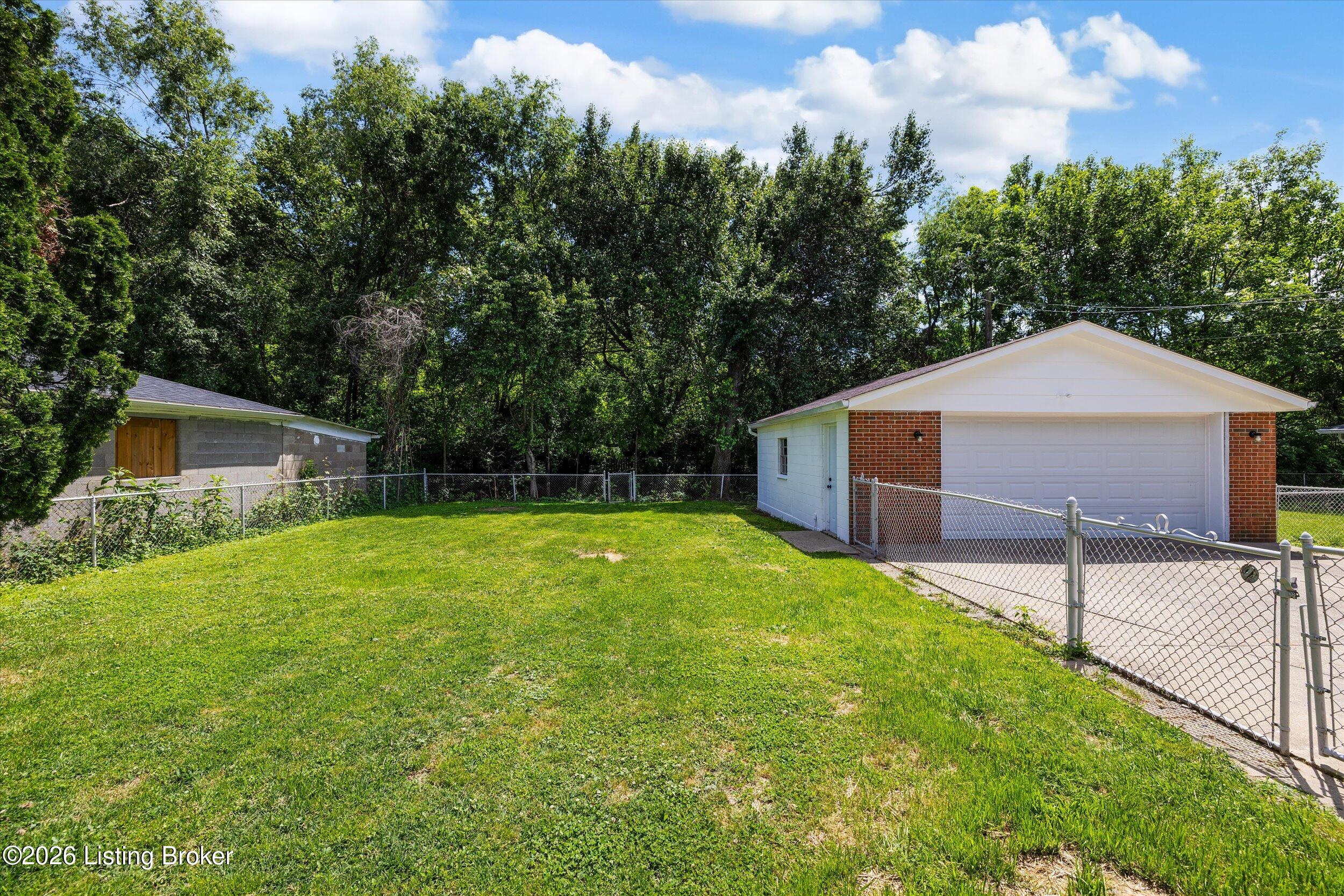 4216 Lynnbrook Dr