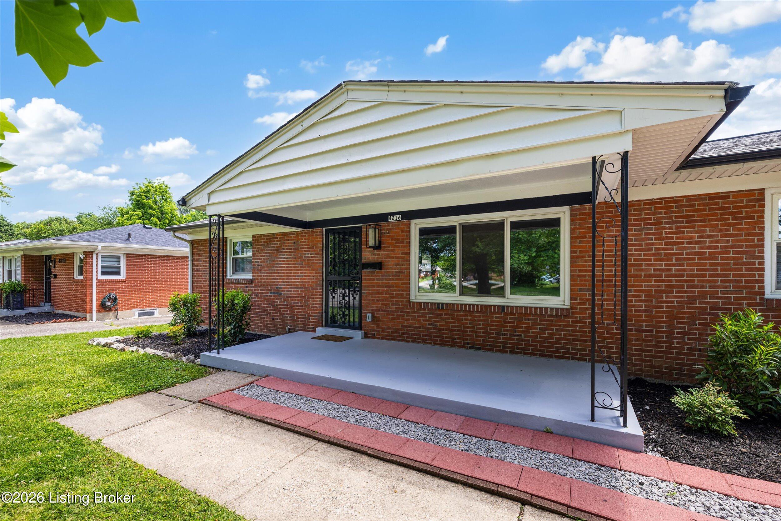 4216 Lynnbrook Dr