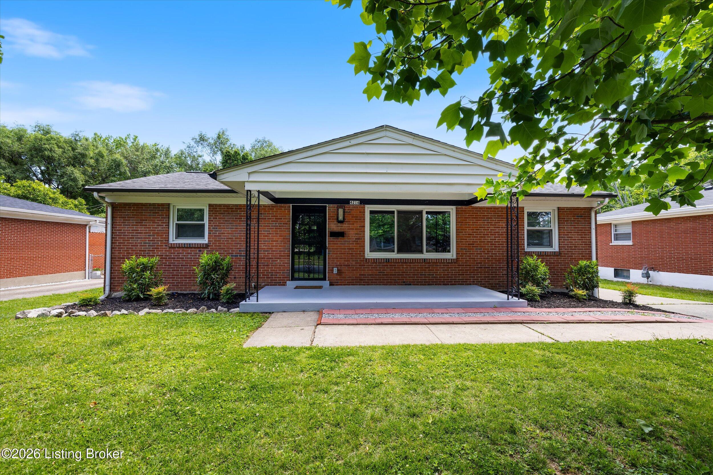 4216 Lynnbrook Dr